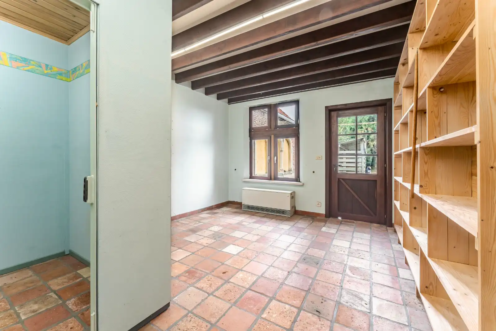 Karaktervolle halfopen woning op een riant perceel van 2.144 m² in Sint-Eloois Winkel! foto 11