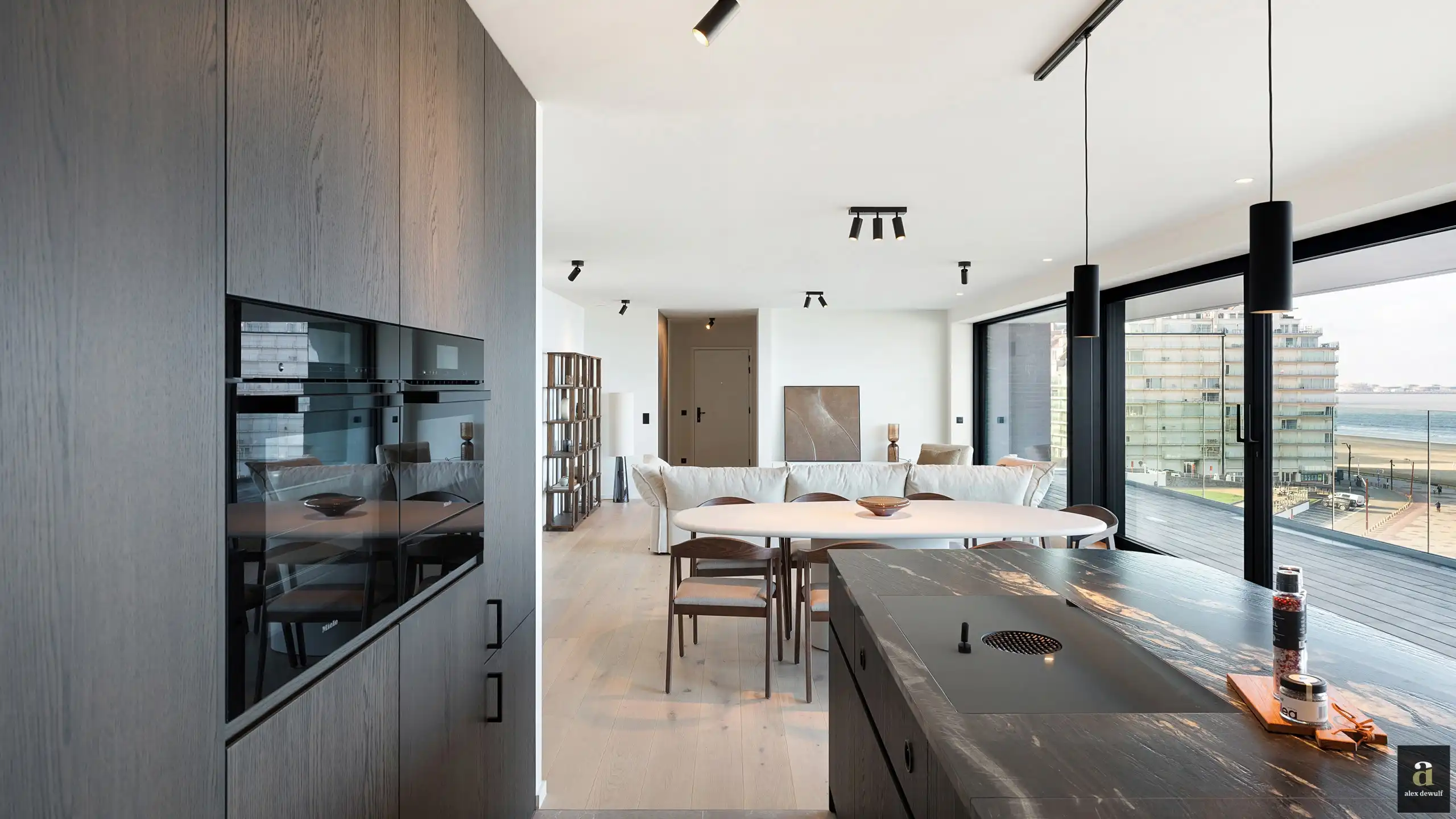 High-end appartement in iconisch gebouw aan RBSC Duinbergen. foto 19