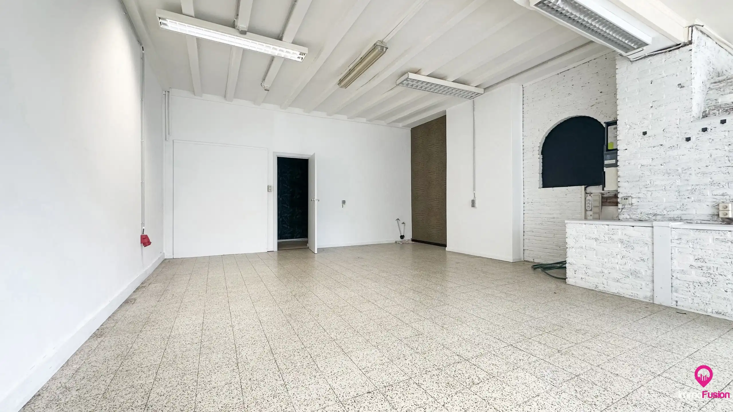 Danszaal 600m² + vergunde woonst in het bruisende Zonhoven! foto 36