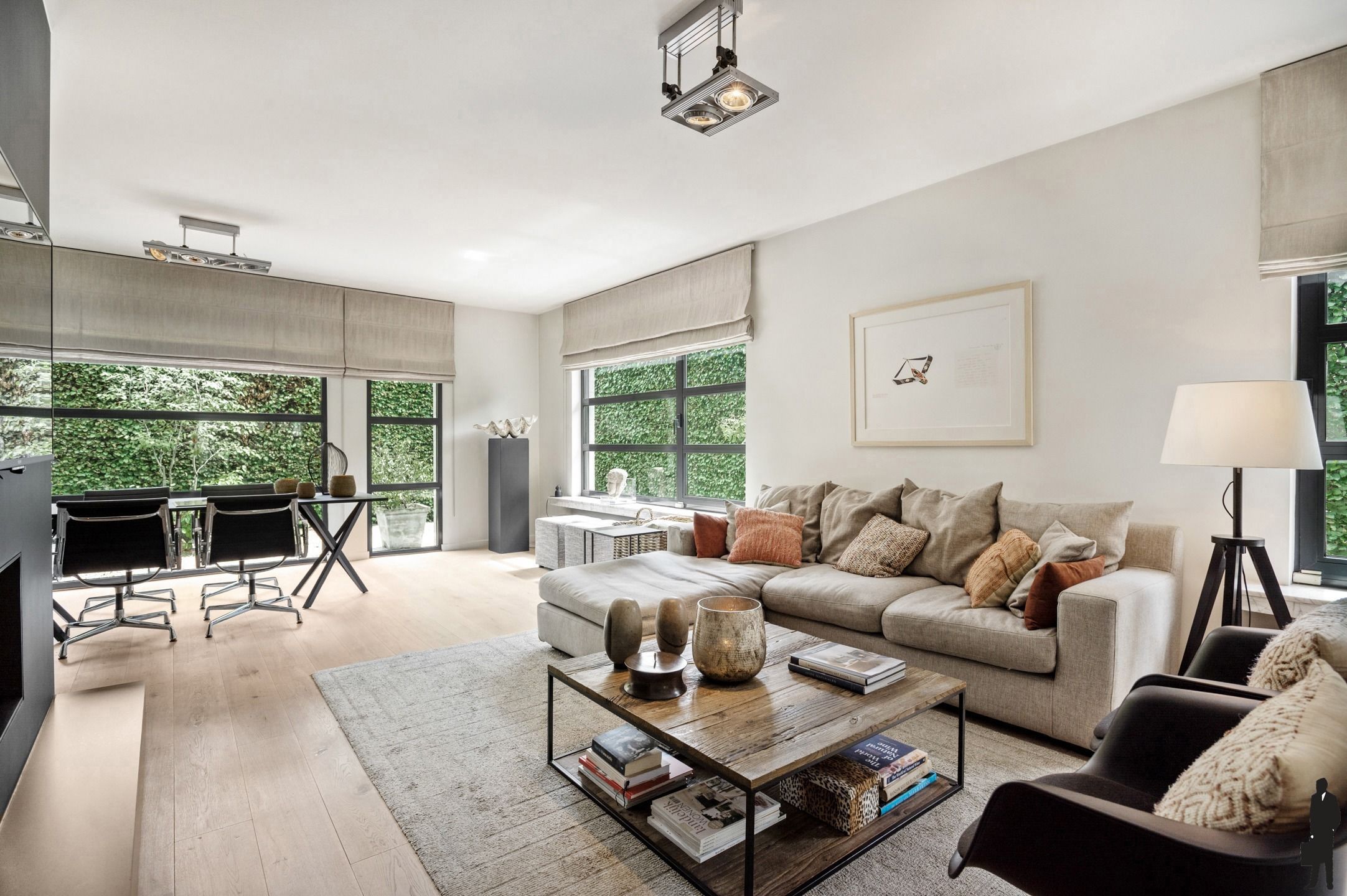 Prachtige familie villa op toplocatie met zwembad en ZW tuin foto 7