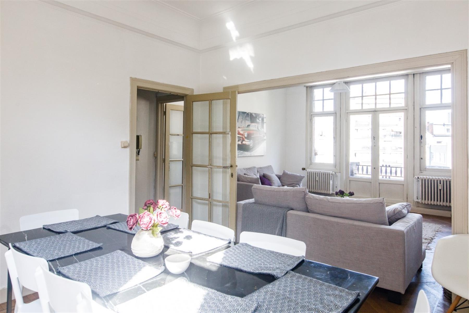 Gemeubeld 3 slaapkamer appartement op rustige locatie foto 3