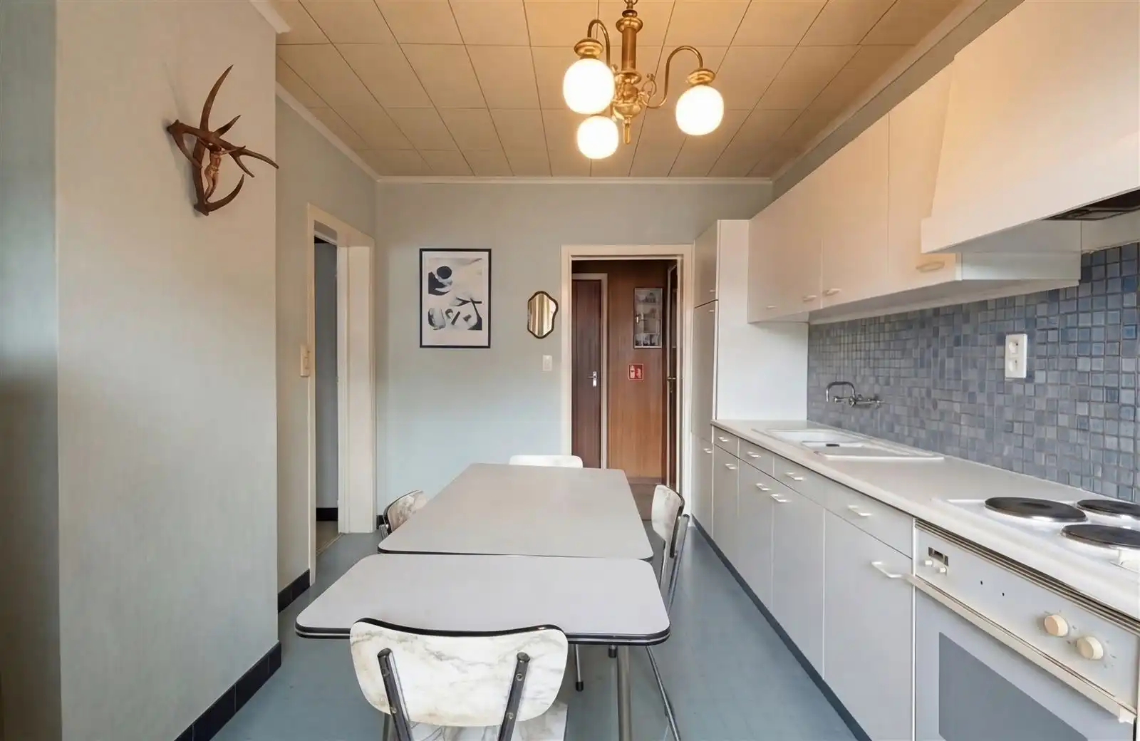 Opbrengsteigendom - met 3 appartementen foto 8