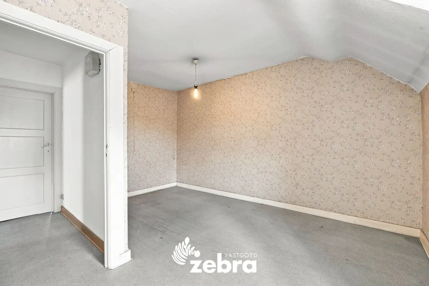 Halfopen woning in tuinwijk te koop in Roeselare! foto 6