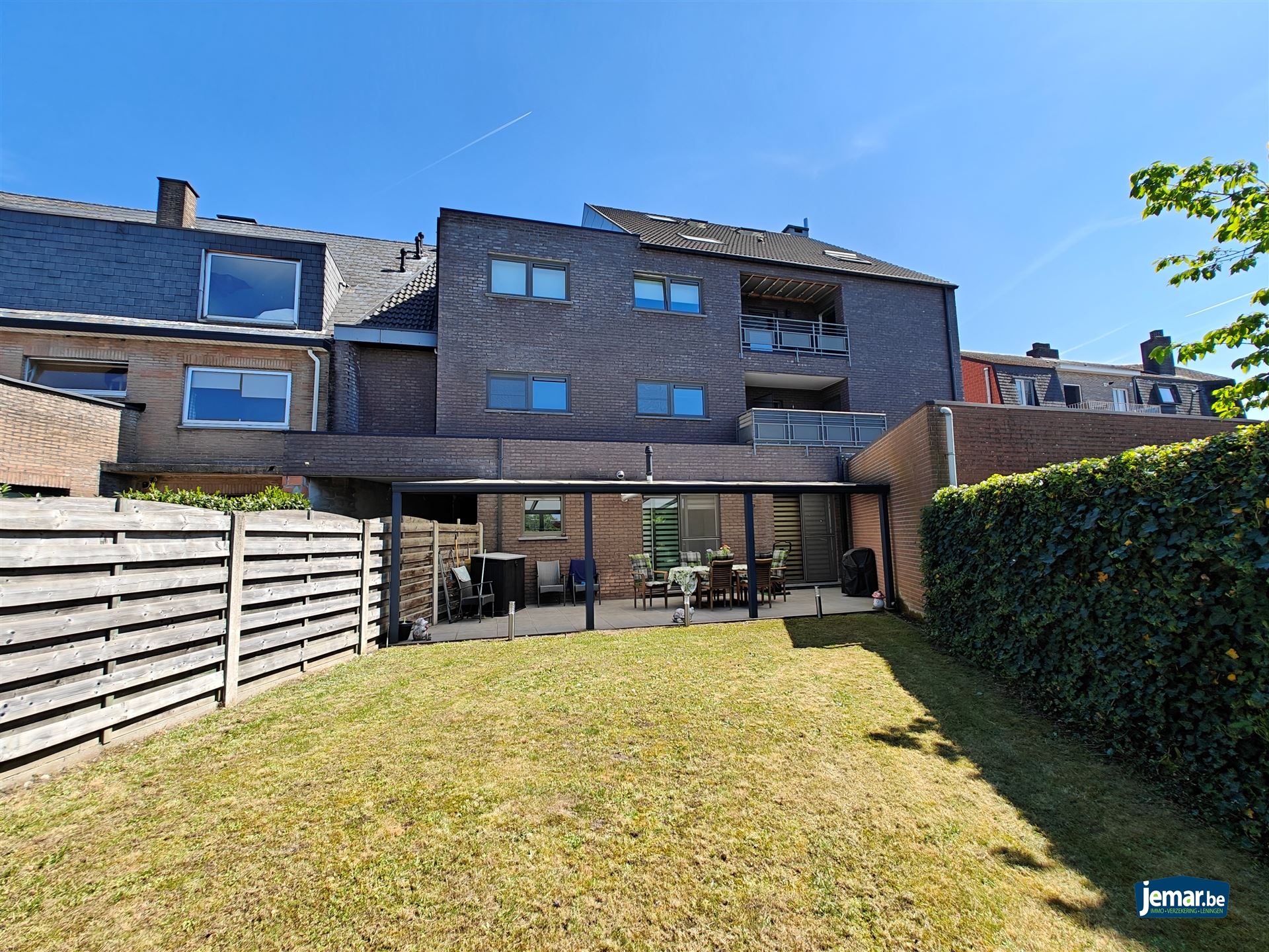 Handelspand verhuurd als gelijkvloers appartement met 3 slaapkamers  foto 2