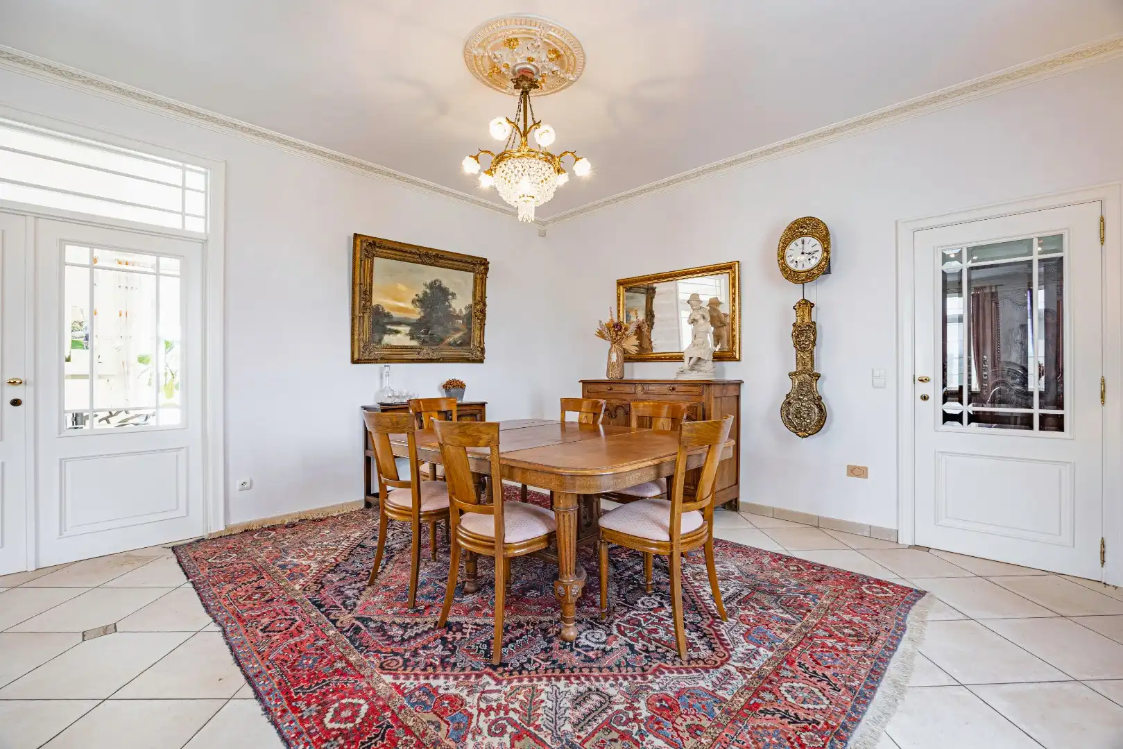 Klassieke villa in rustige buurt. foto 6