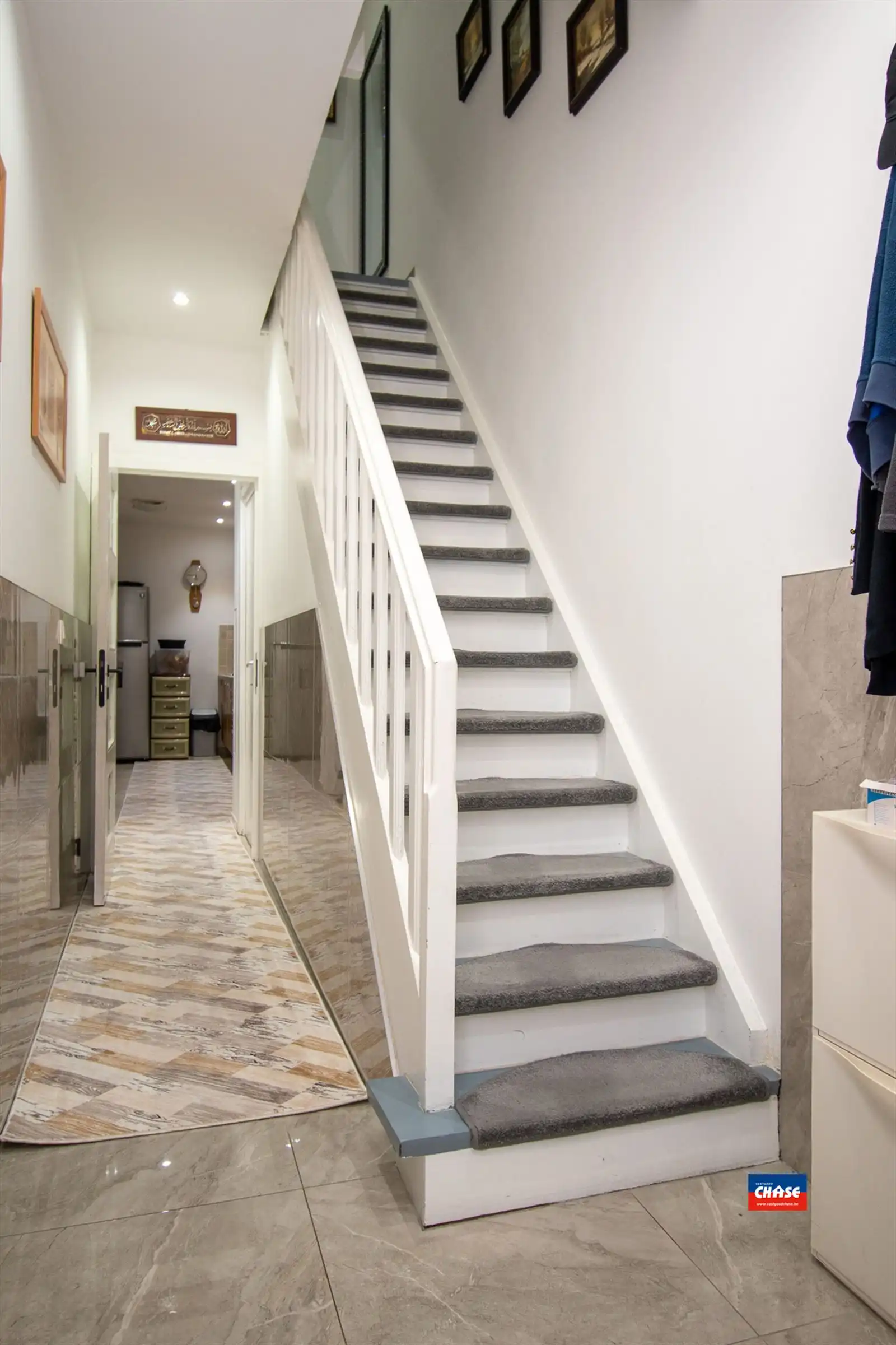 Instapklare rijwoning met vier slaapkamers en twee badkamers foto 16