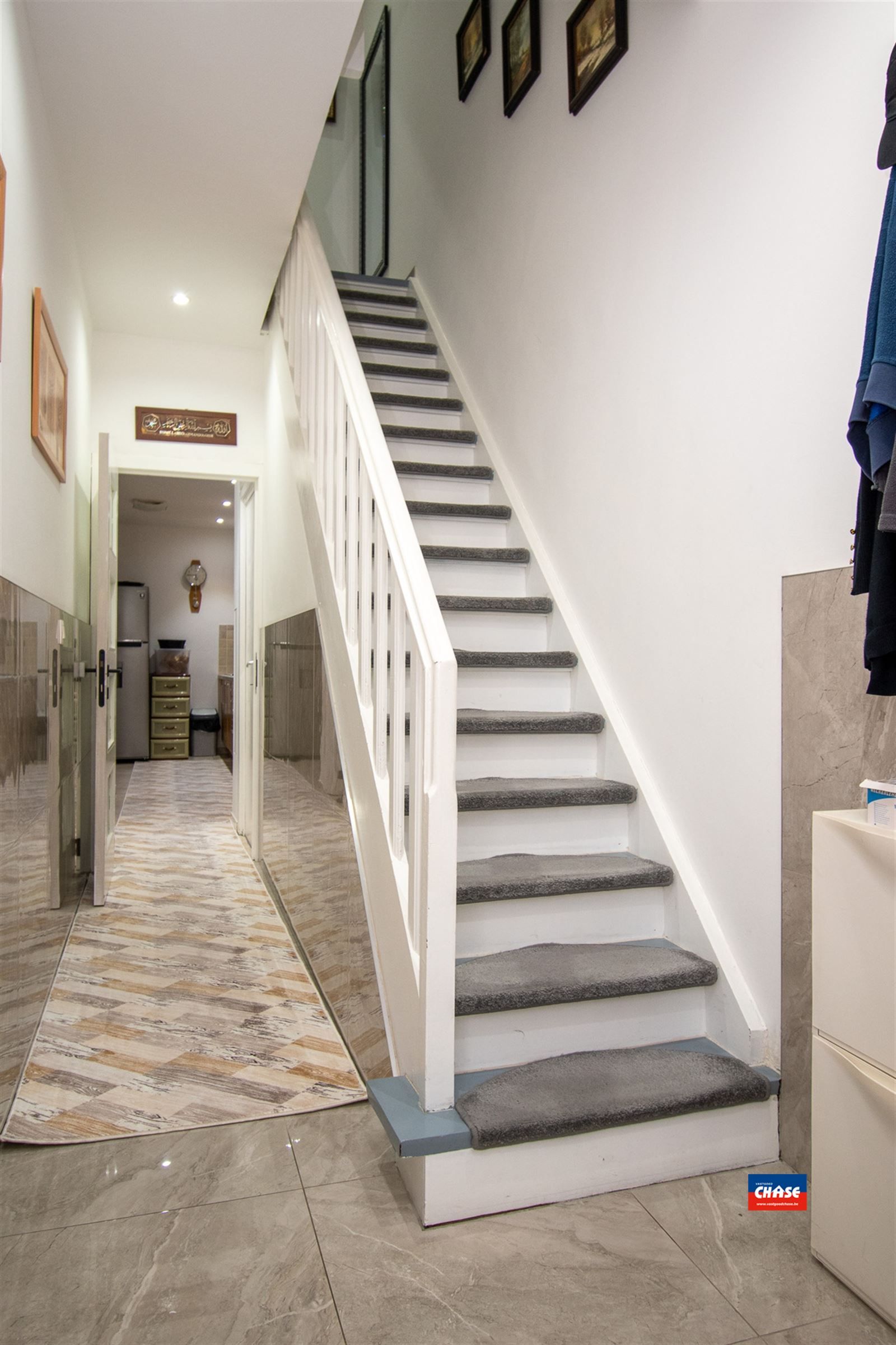 Instapklare rijwoning met vier slaapkamers en twee badkamers foto 16