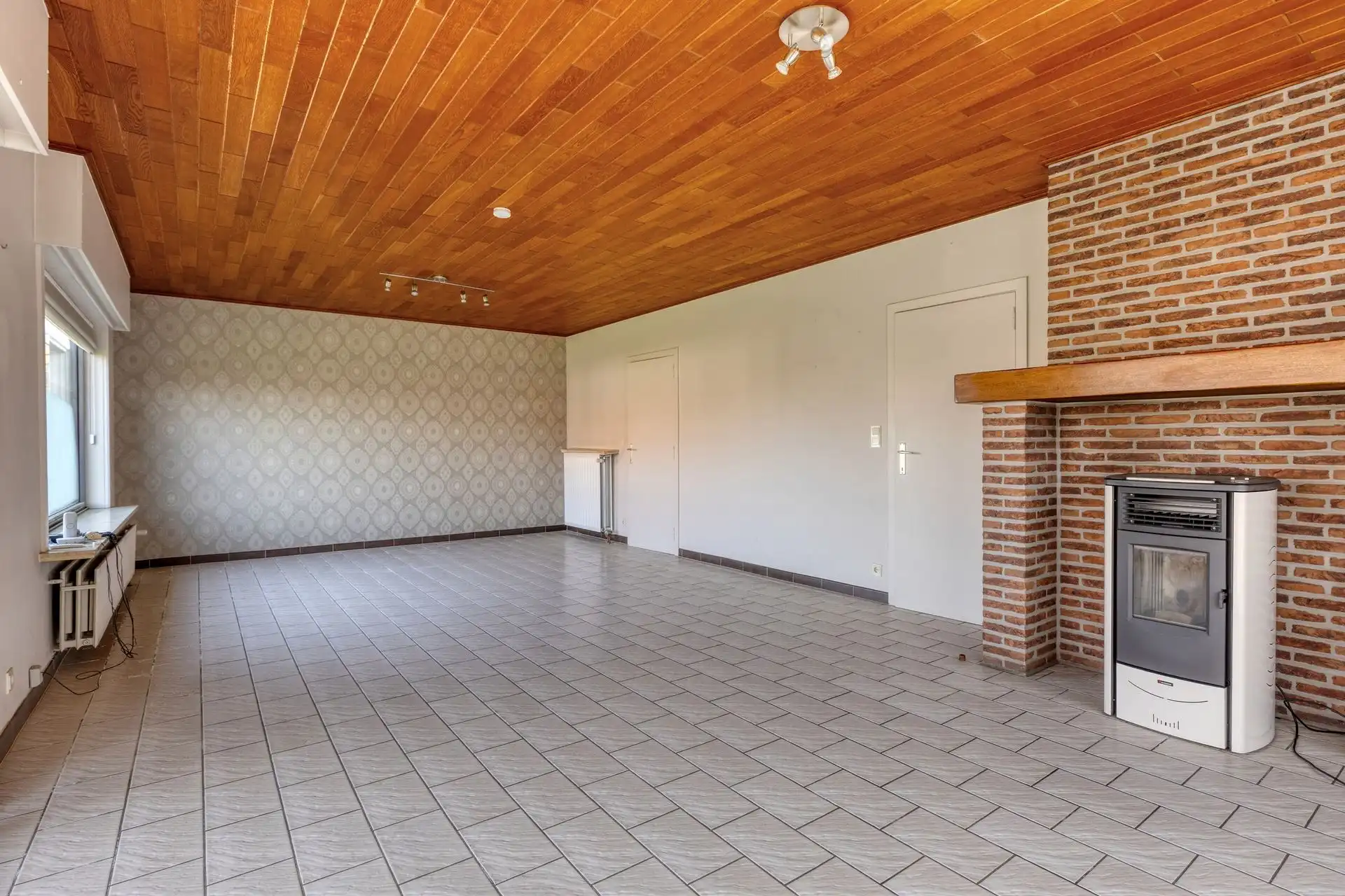 Vrijstaande woning, rustig gelegen,  met garage en tuin. foto 7