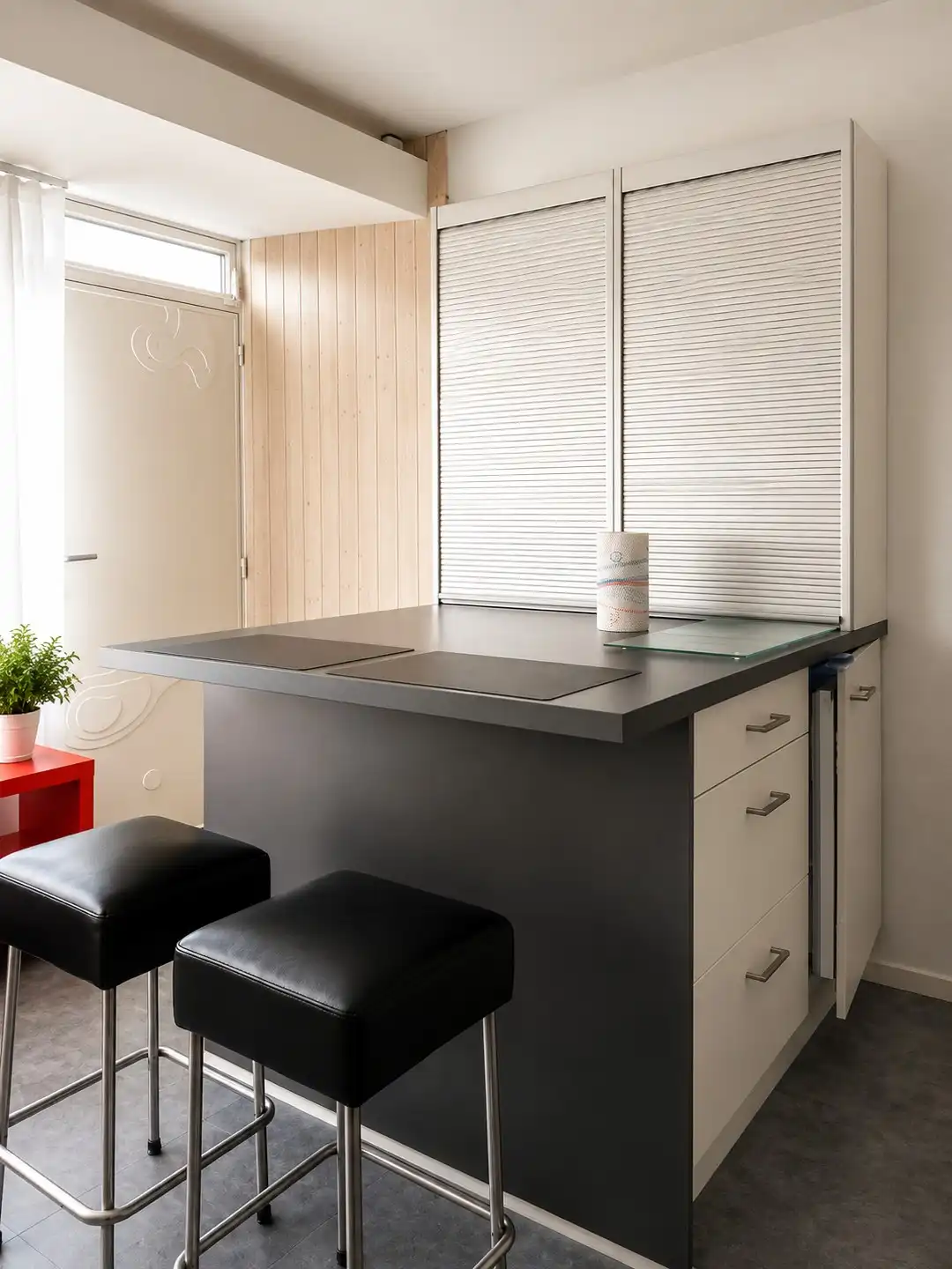 Volledig gerenoveerd 1 slaapkamer appartement te koop in het Park Atlantis te De Haan aan zee. foto 4