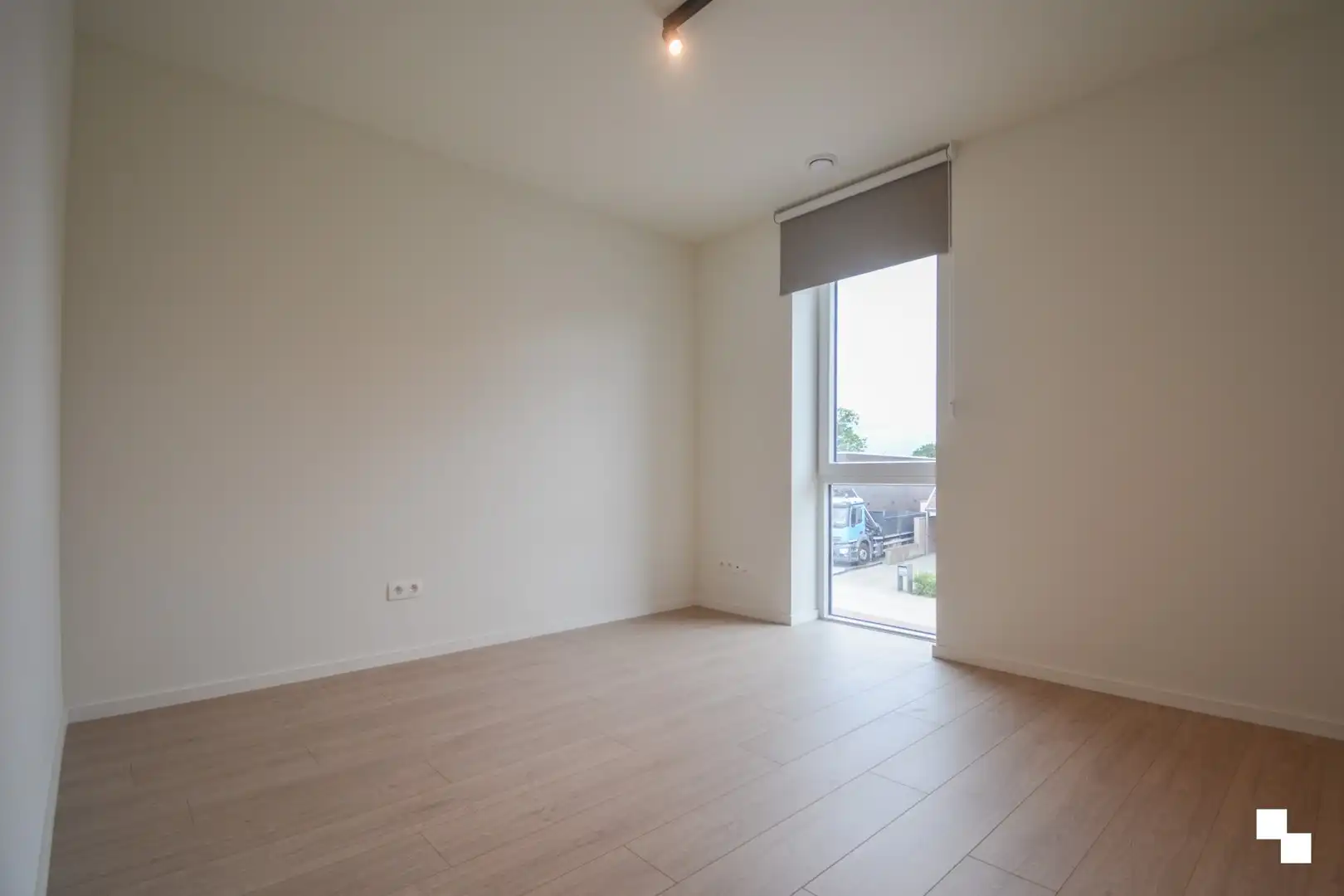 Volledig afgewerkte nieuwbouwwoning met carport te Sleihage foto 14