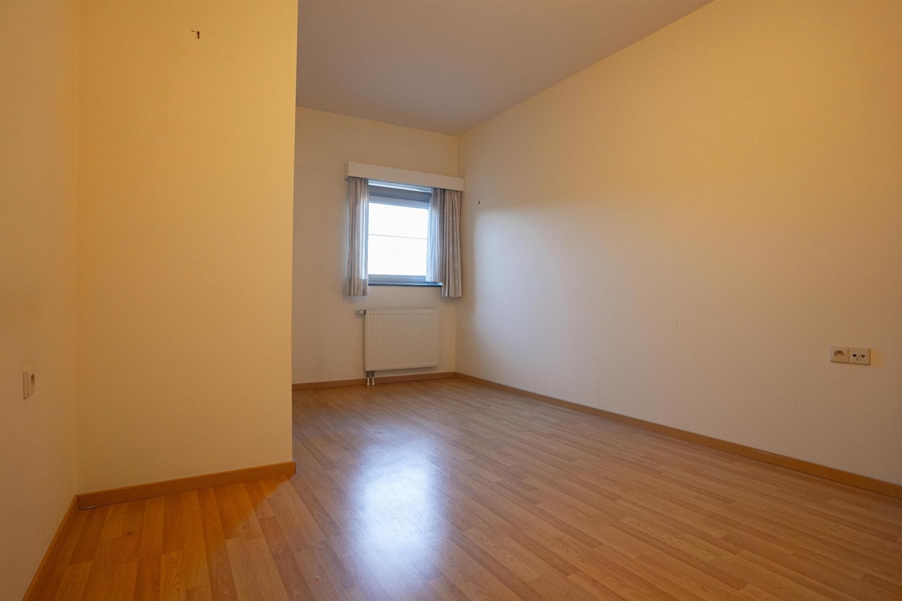 Prachtige serviceflat te koop ! foto 5
