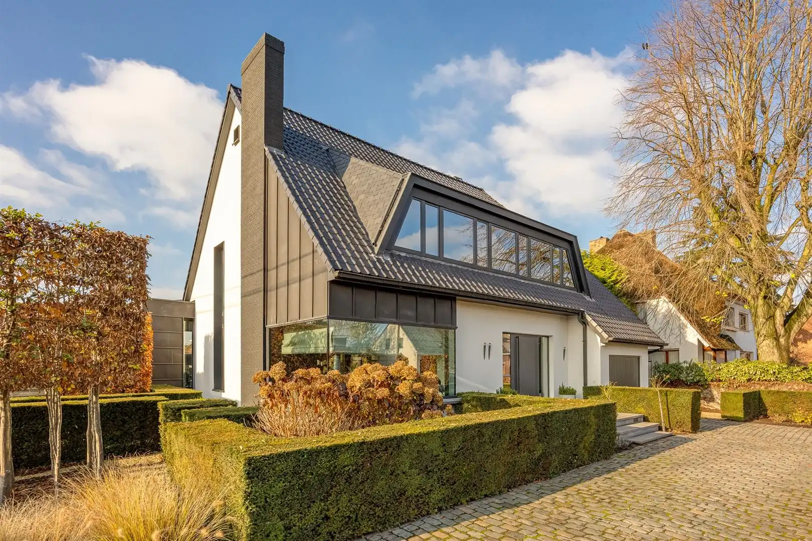 Stijlvolle villa met moderne uitbouw en zuidwest tuin. foto 28