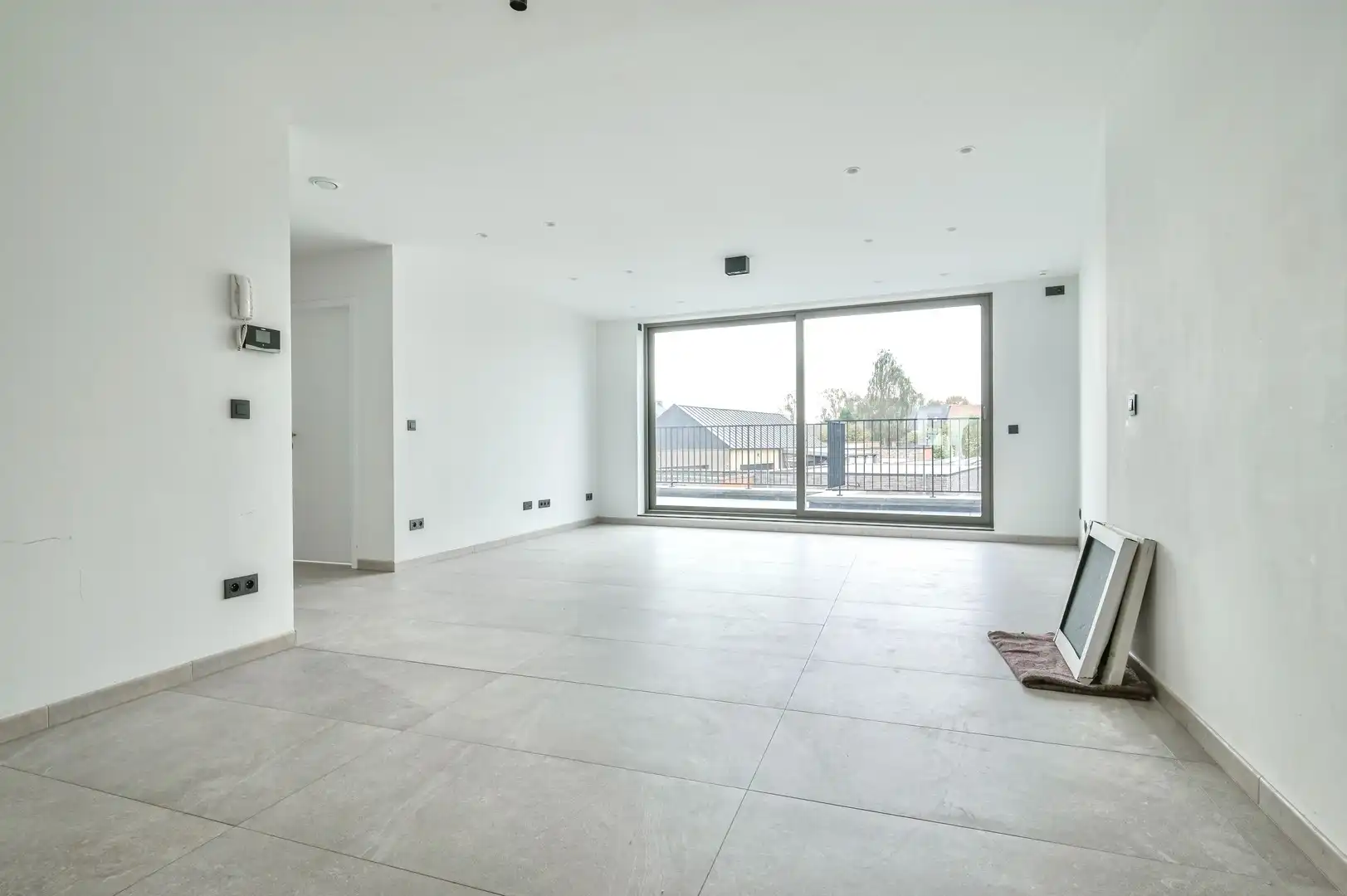 Nieuwbouwappartement met 2 slaapkamers, ruim terras en garage foto 2