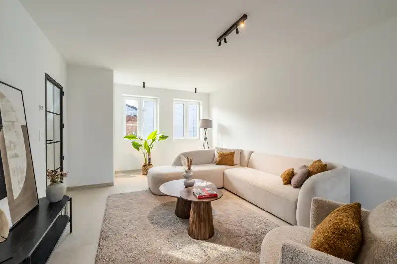 Gezellige Halfopen Woning - De Niepte 1a, Lebbeke - Ruime 3 Slpk. met Zolder en 2 Parkeerplaatsen, Te Koop! foto 5