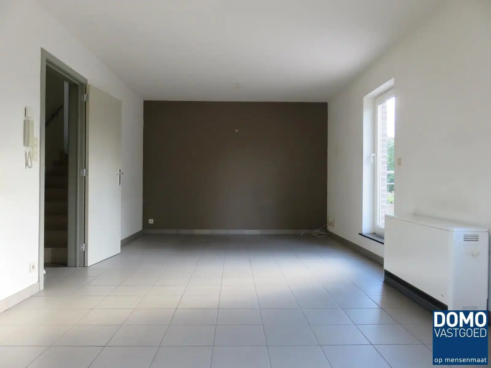 Ruim duplexappartement met 2 slaapkamers op een centrale ligging in Diepenbeek. foto 3