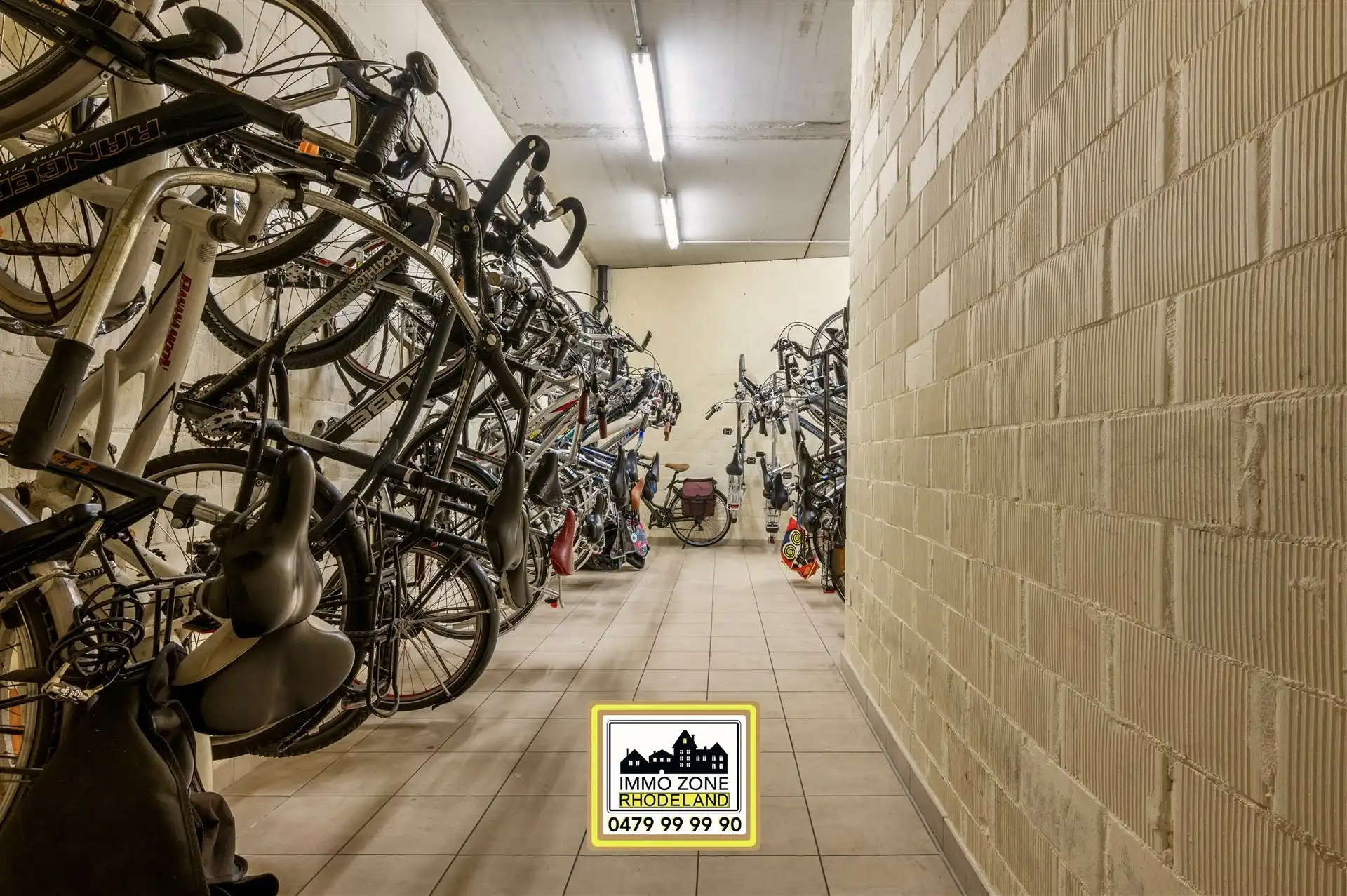 Prachtige studio met terras en zeezicht foto 18