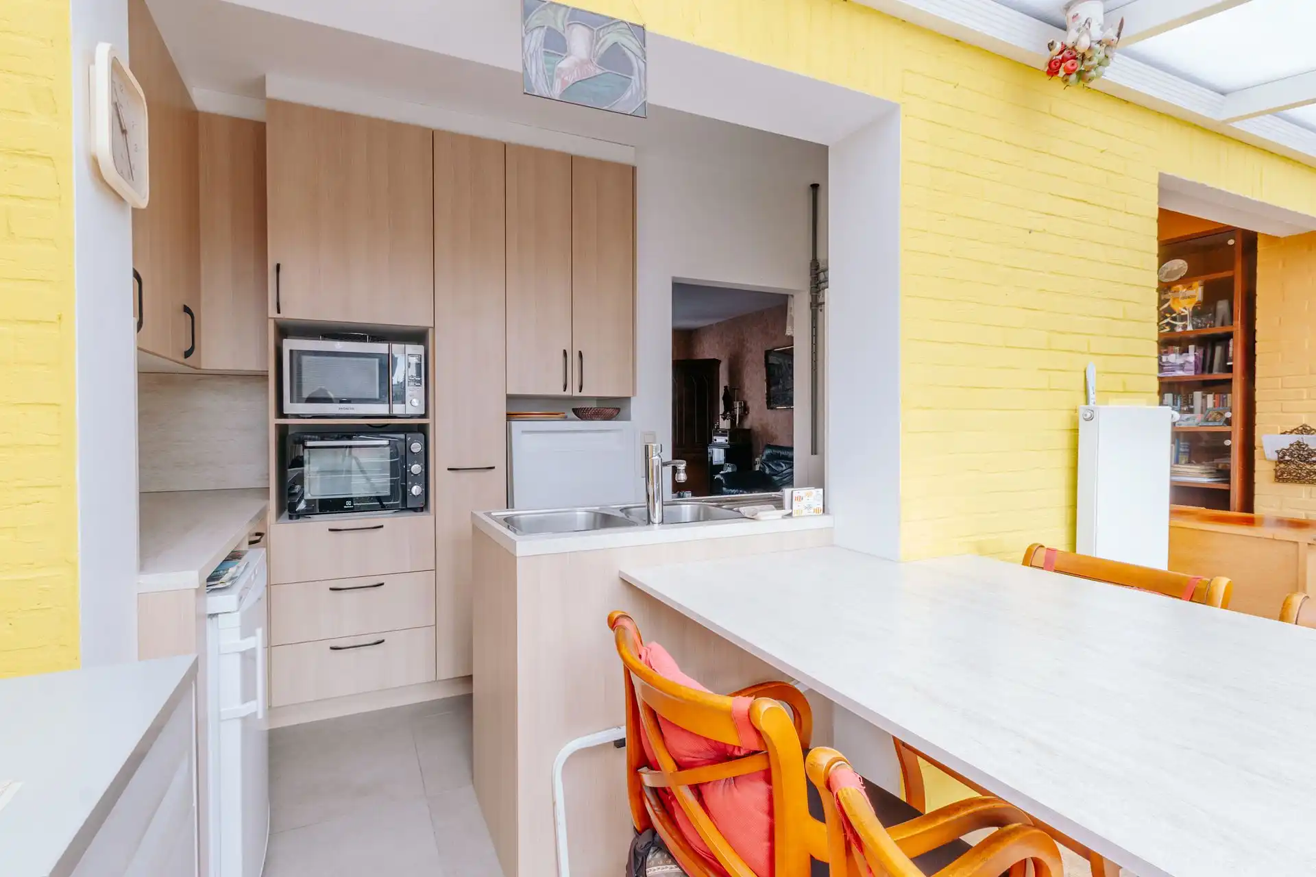 Bel-etagewoning vol karakter en potentieel in Wilrijk! foto 8