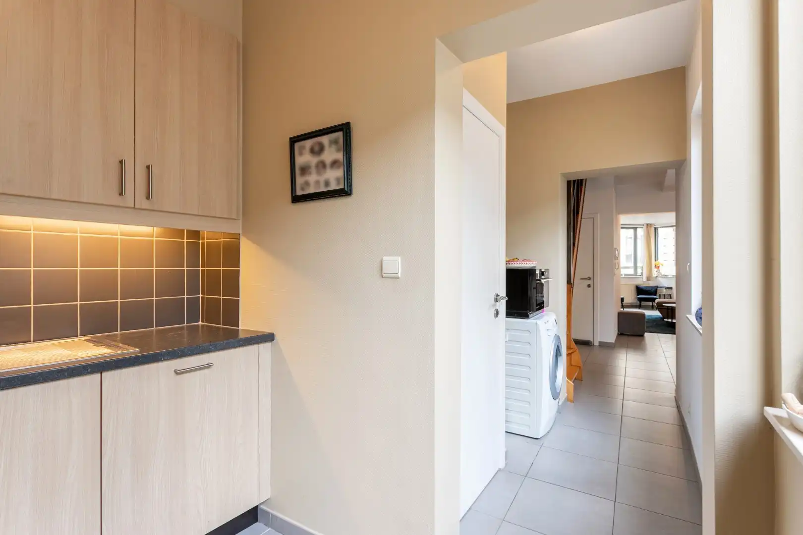 Handelspand met woonst te Halle centrum foto 16