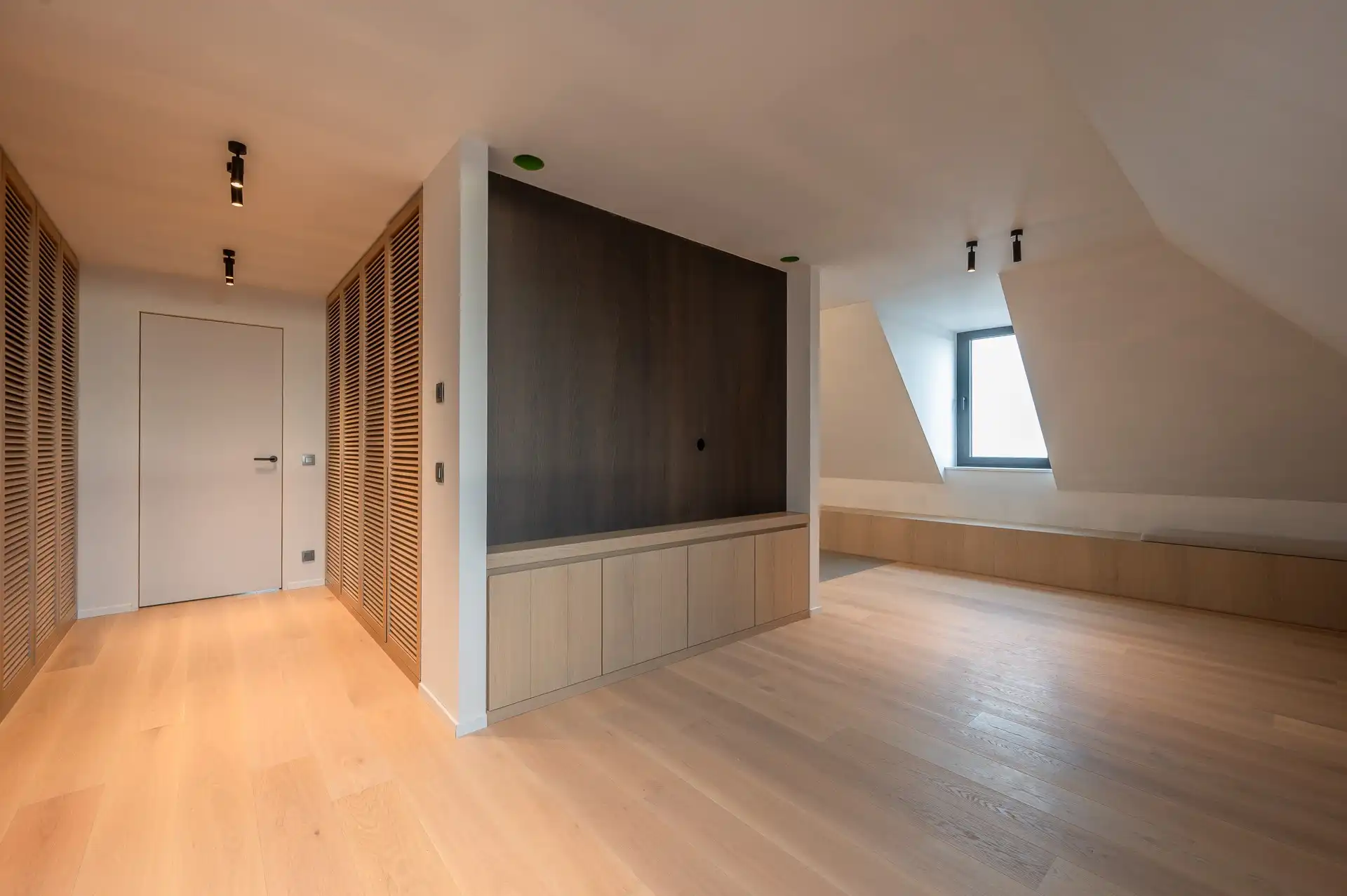 Exclusieve hoekduplex van 427 m² met frontaal zeezicht foto 17