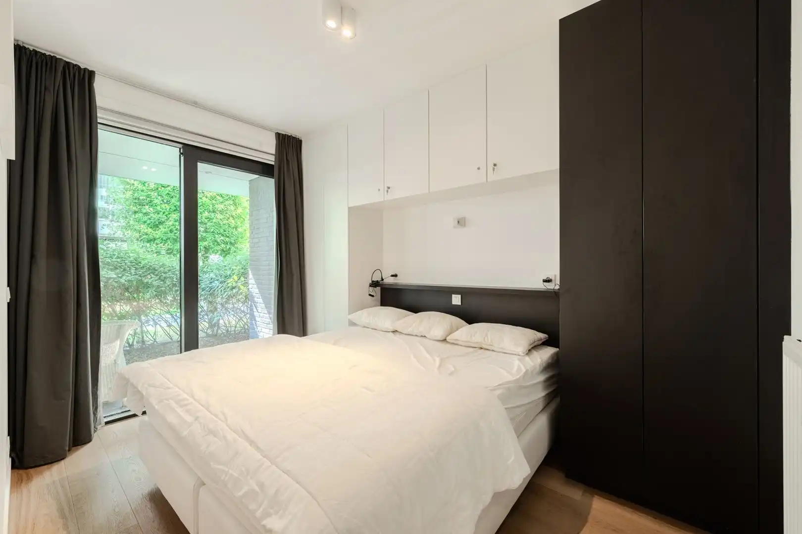 Prachtig gelegen gelijkvloers appartement met 2 slaapkamers foto 13