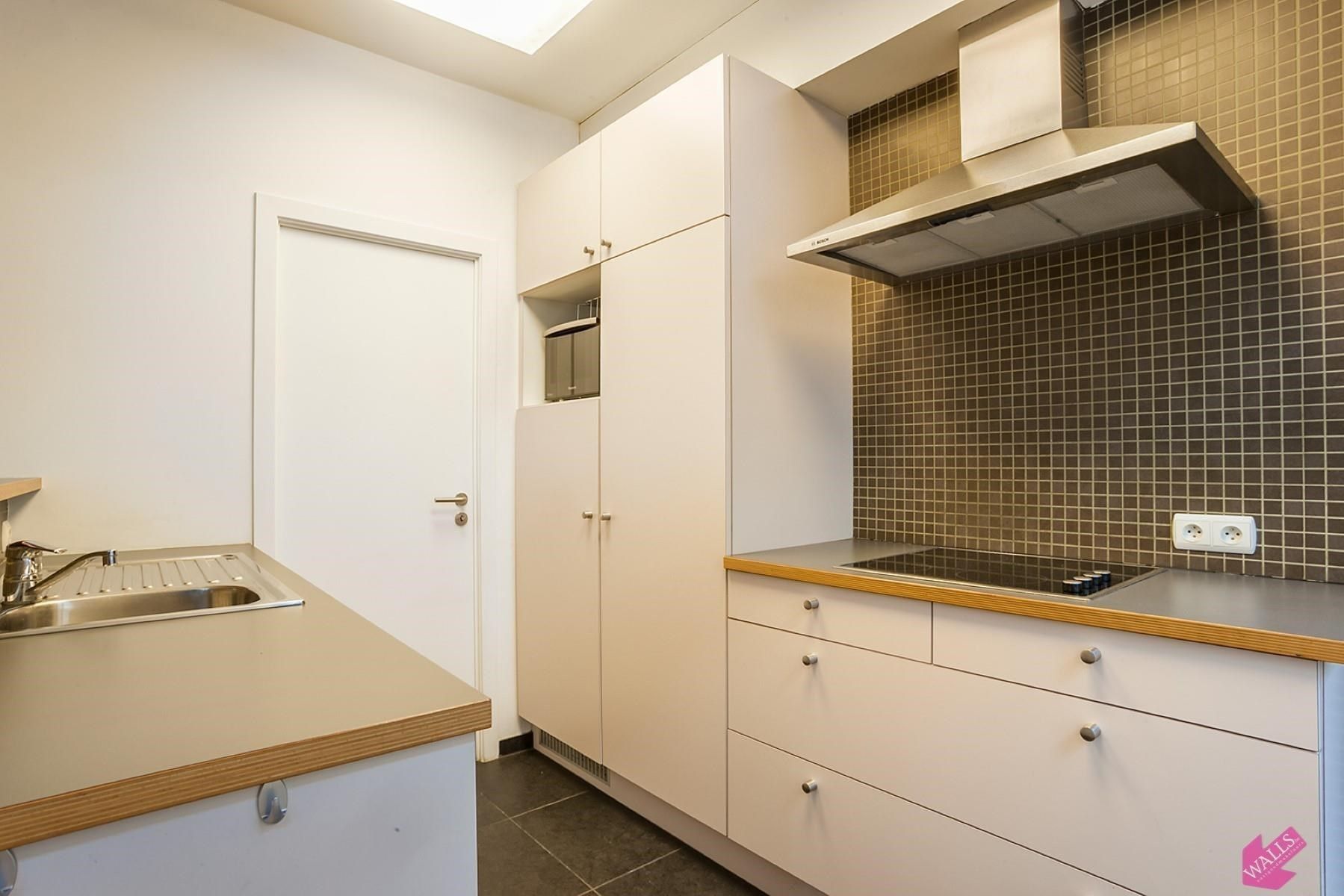 Prachtige ruime flat op topligging in de Kammenstraat foto 6