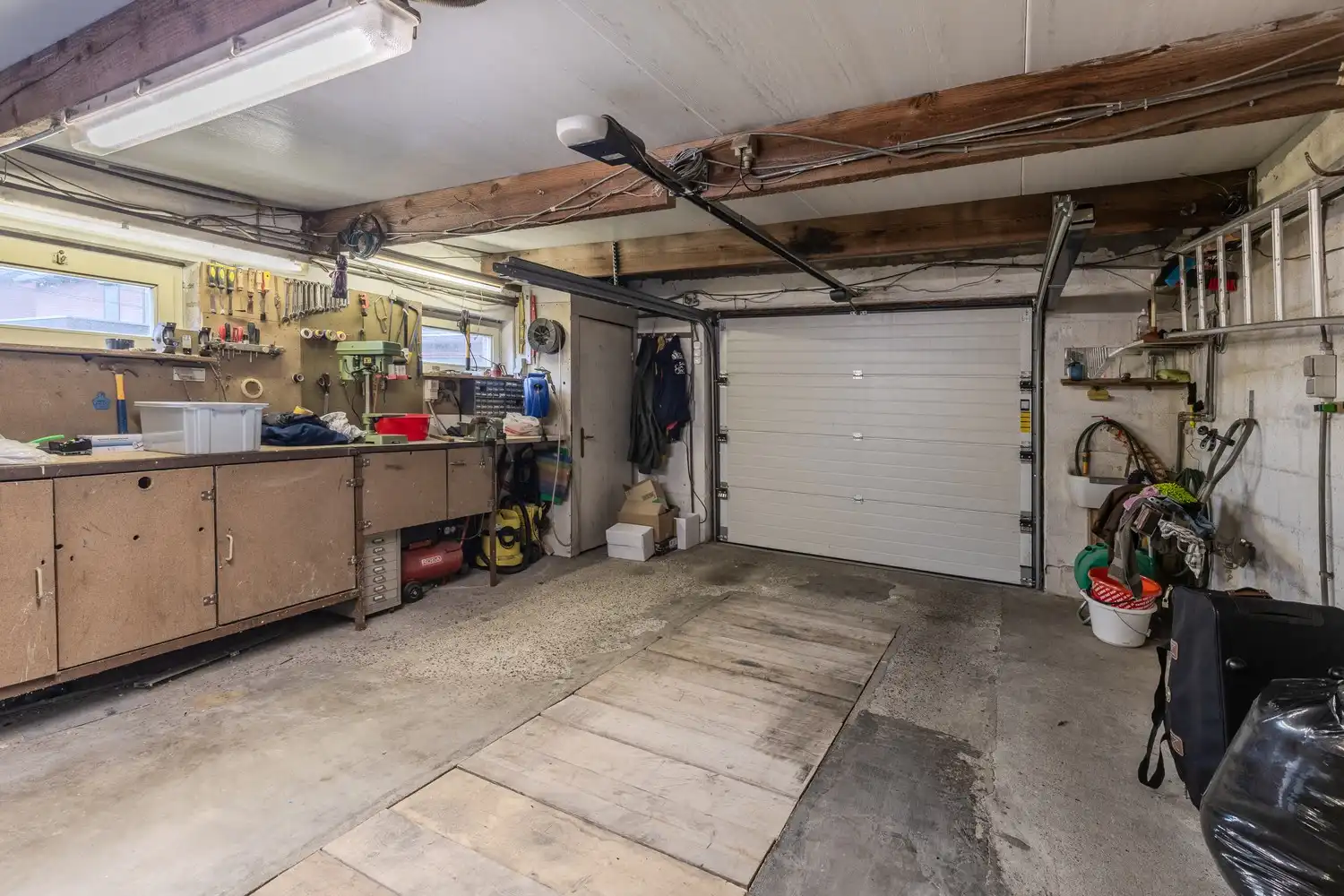 Charmante woning met drie slaapkamers, veranda en losstaande garage in Gellik (Lanaken) foto 31