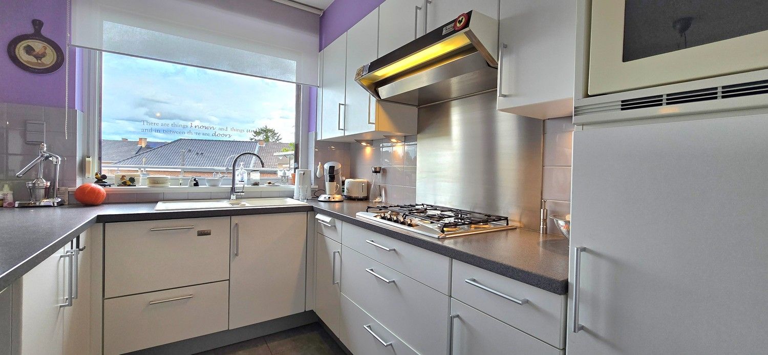 Te Koop in Tongeren centrum : Prachtige bel-étage-woning met een extra studio. foto 9