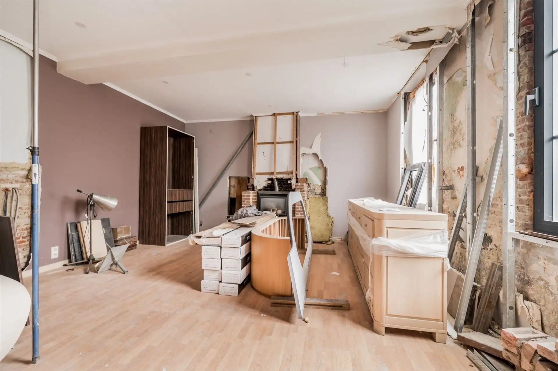 Totaalrenovatie halfopen bebouwing op toplokatie! foto 2