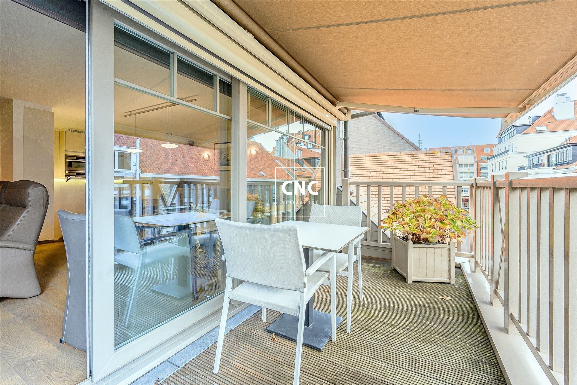 Lichtrijke duplex met twee terrassen in centrum Knokke foto 24