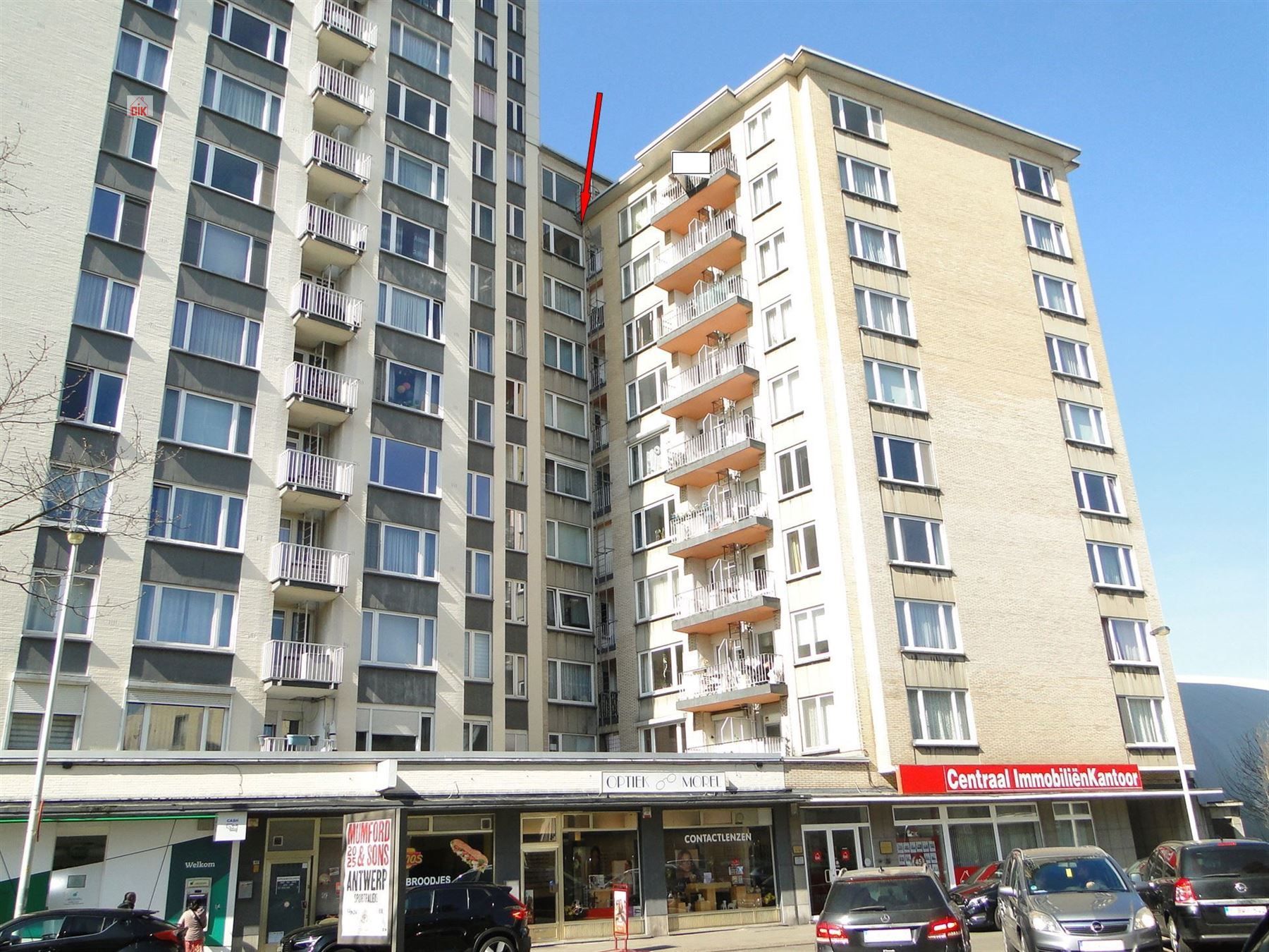 9° verdieping (L) met terras foto {{pictureIndex}}