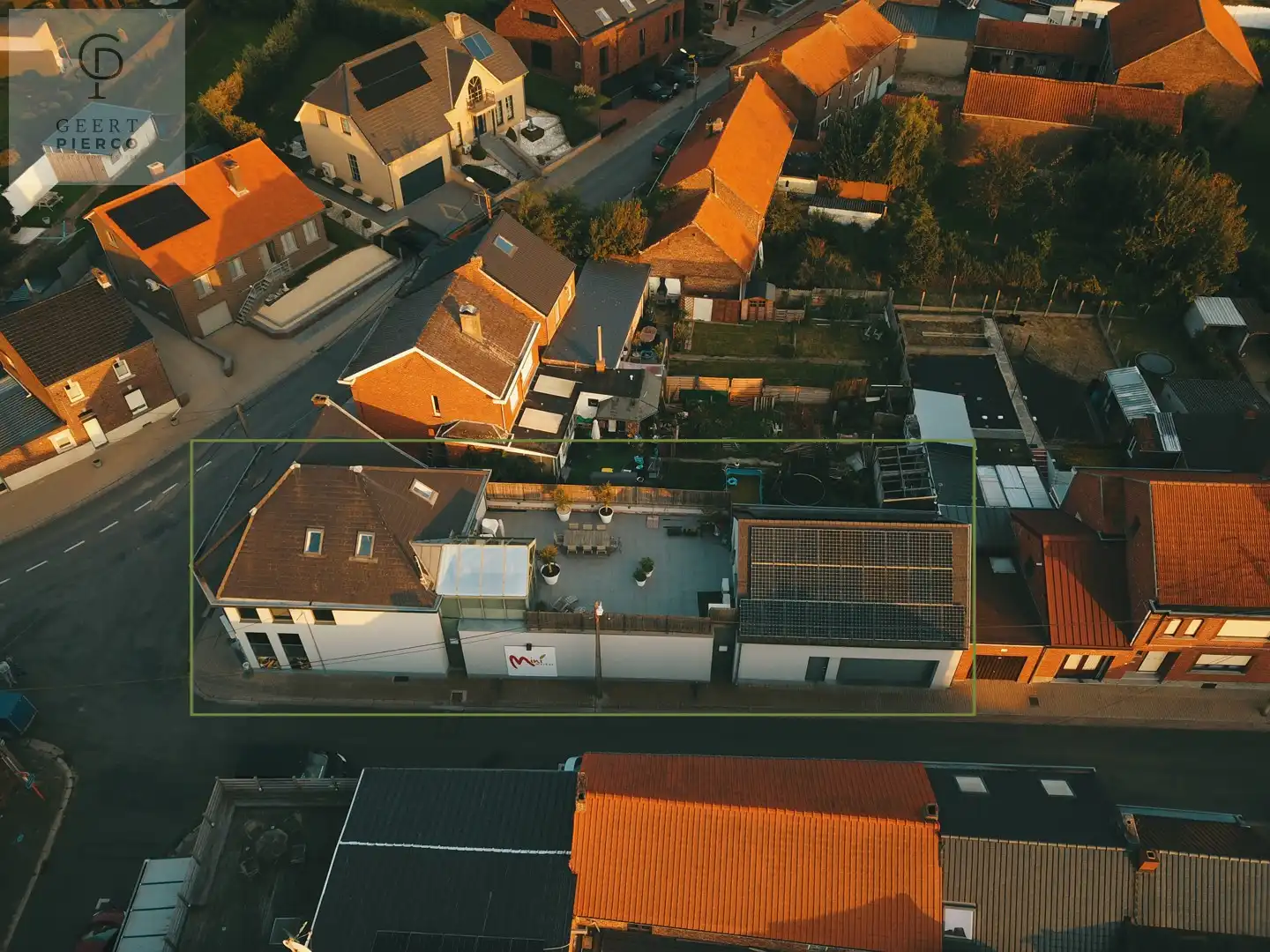 Buurtwinkel volledig ingericht foto 5