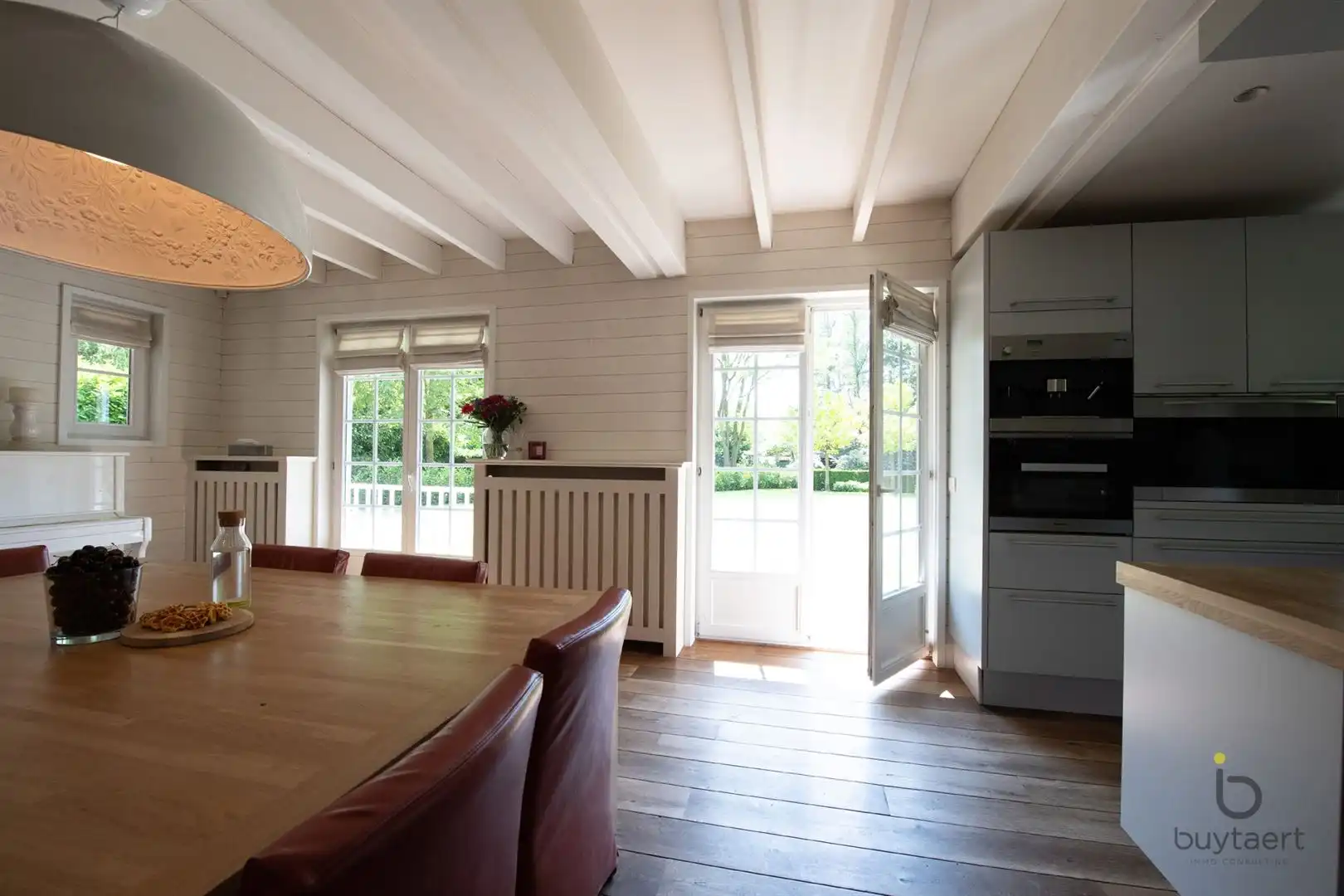 Knappe long island karakter villa in een heel fijne omgeving te Halle-Zoersel! foto 15