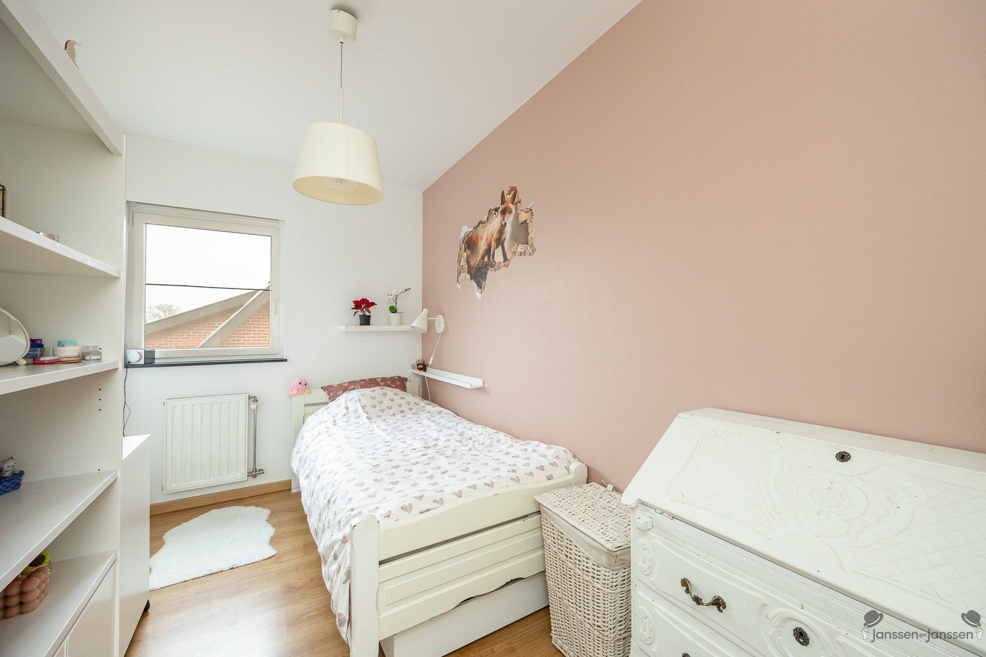 Woning met 4 slaapkamers en praktijk- of kantoorruimte op 744 m² foto 19
