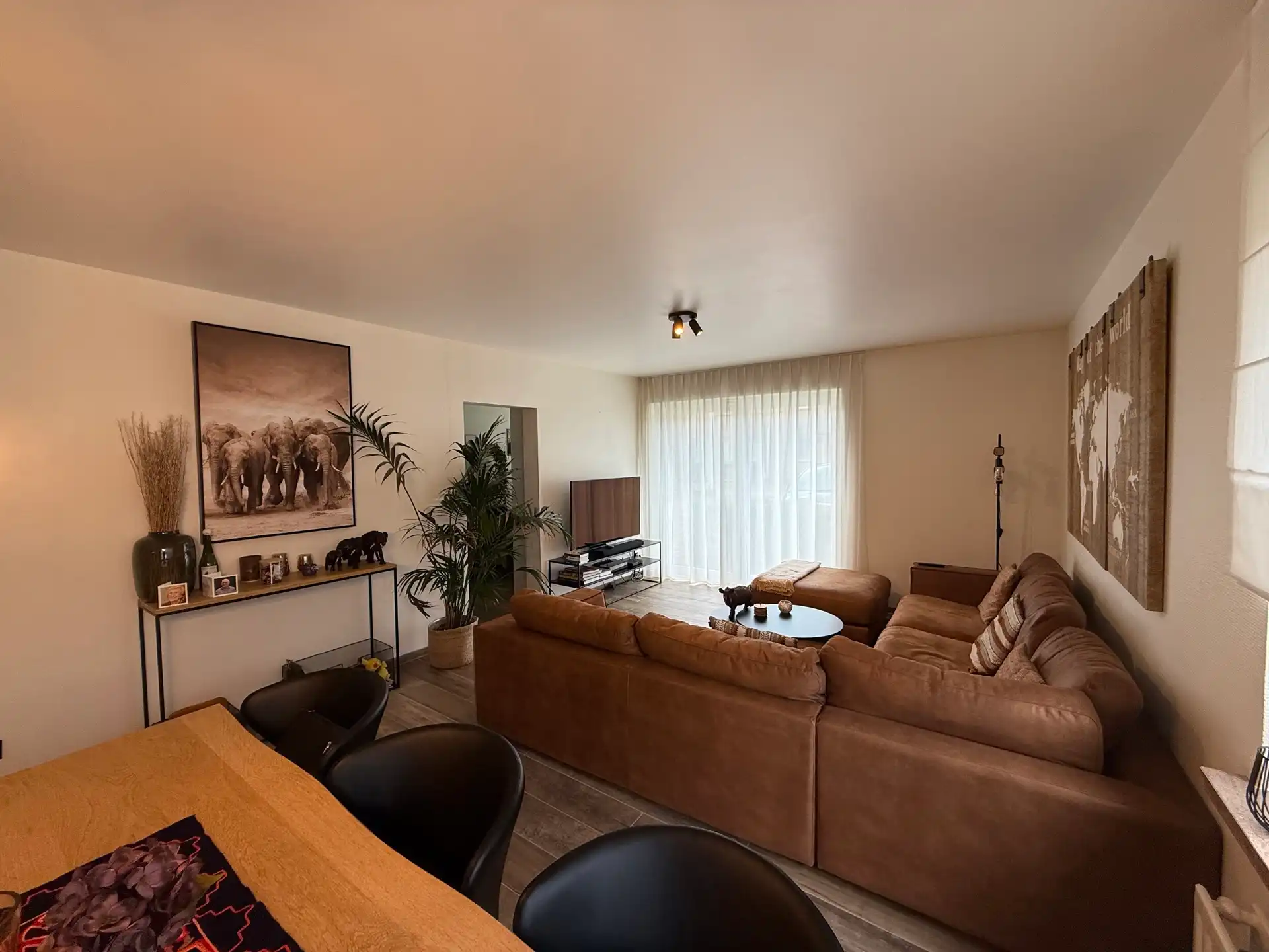 AALST - Gerenoveerd gelijkvloers appartement mét garage. foto 5