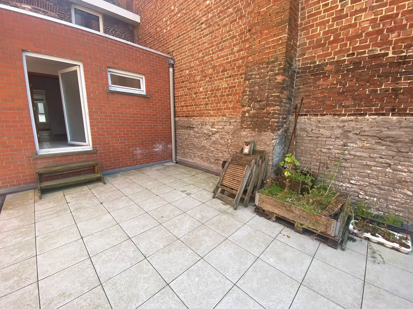 Huis met 3 entiteiten, garage en uitweg foto 15