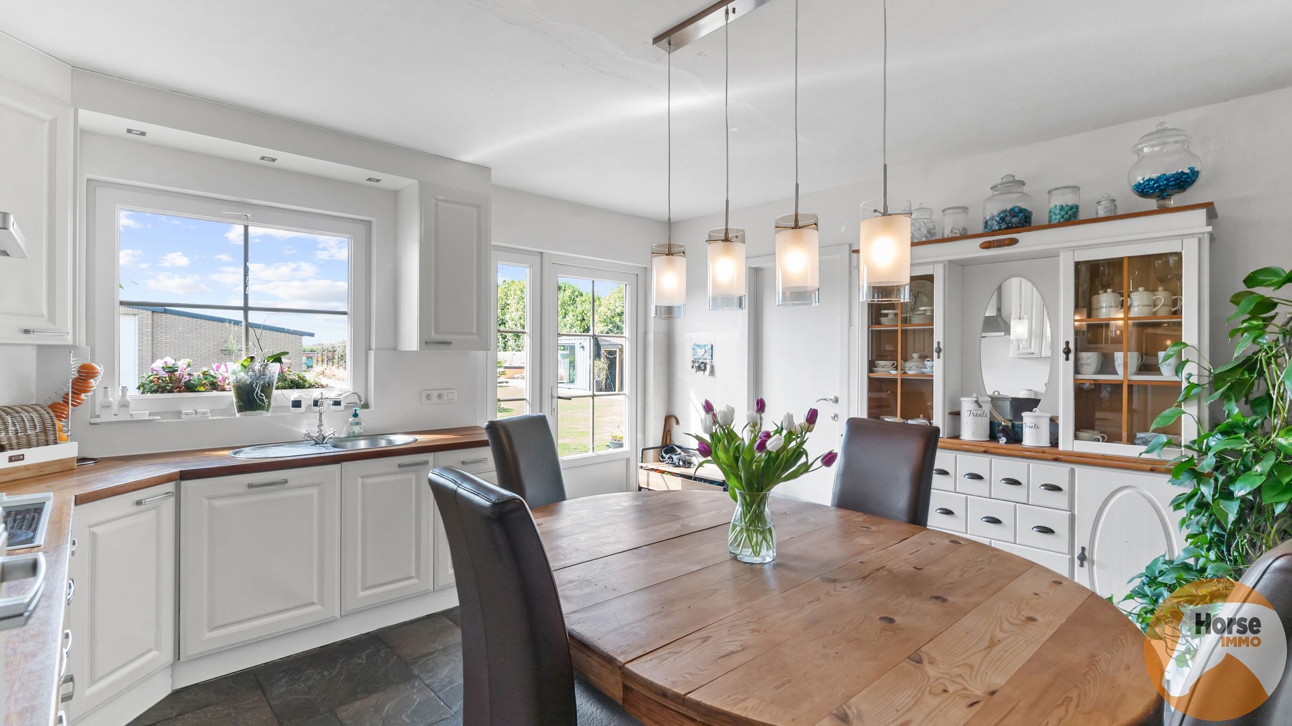 RAVELS - Instapklare woning met loods en stallen op ca.1,6Ha foto 4