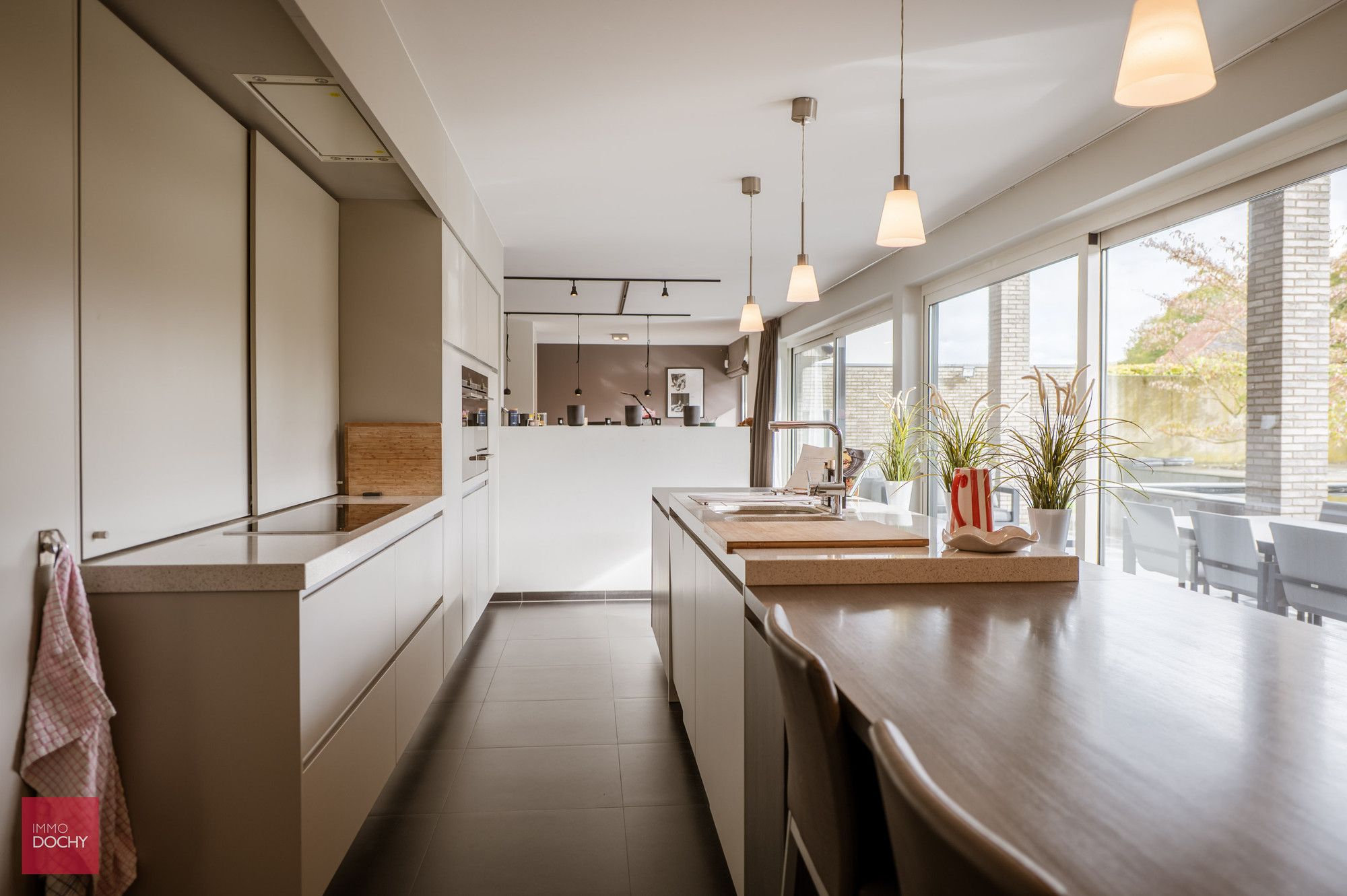 Recente en energiezuinige villa op een perceel van 1.688 m², gebouwd in 2011. foto 14