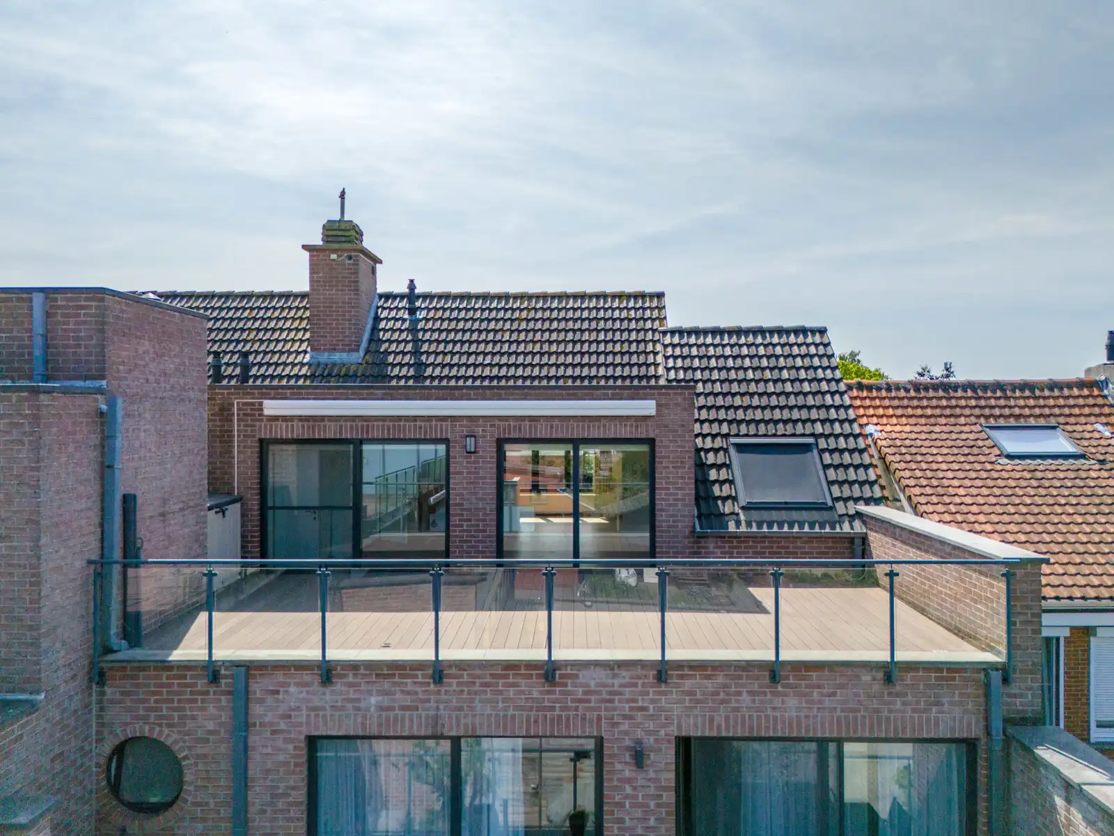 Instapklaar appartement, groot terras, staanplaats en lift! foto 13