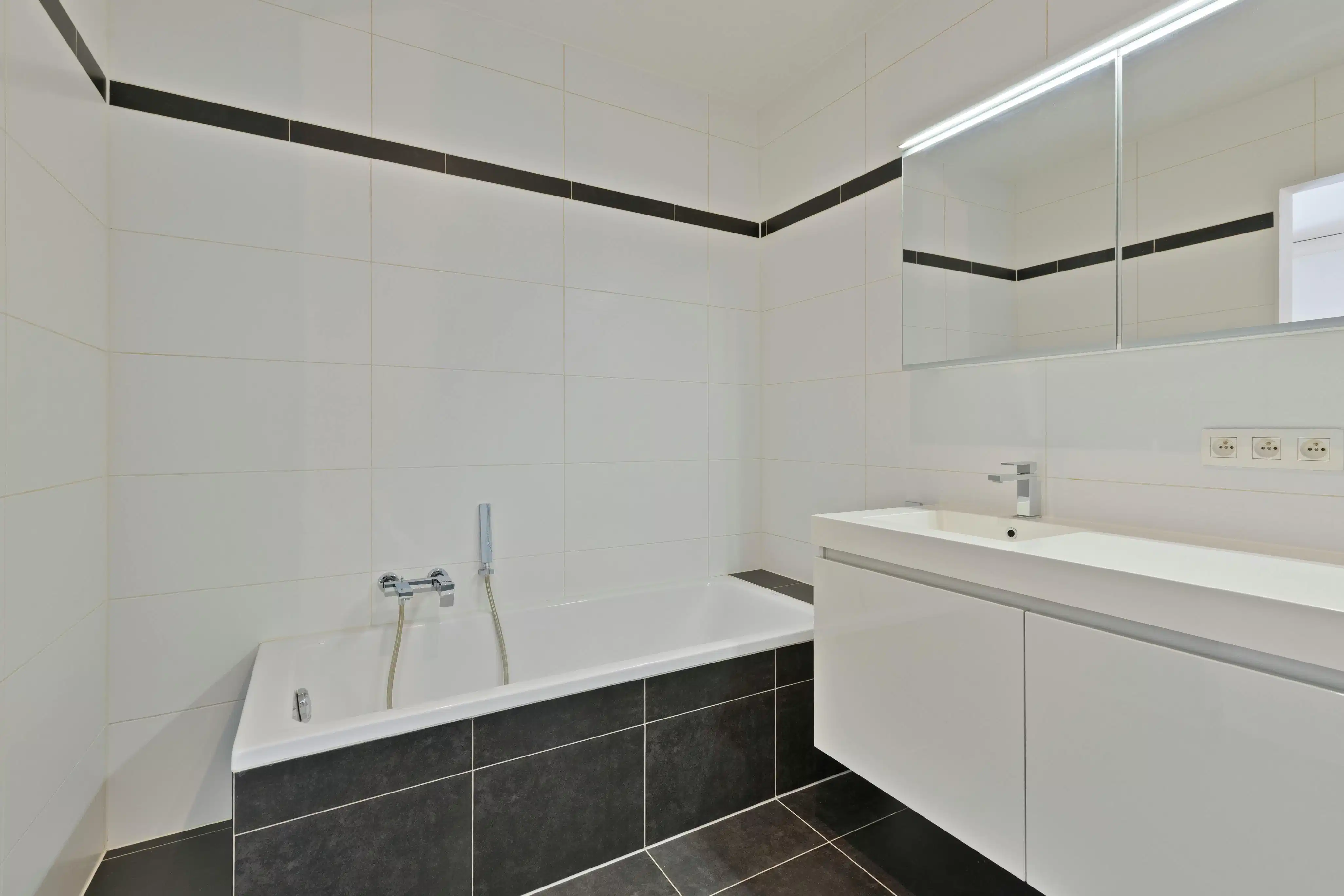 Prachtig 1 slaapkamer appartement met terras in hartje Brugge foto 10