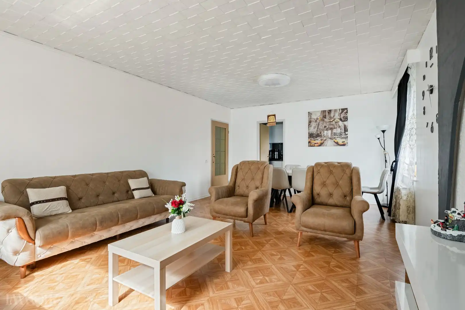 Licht & ruim appartement op centrale ligging in Deurne foto 6