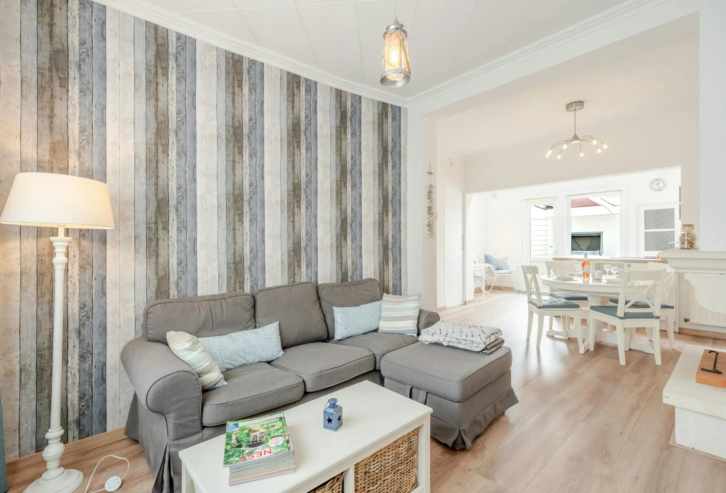 Gerenoveerde woning met stadskoertje te Nieuwpoort foto 9