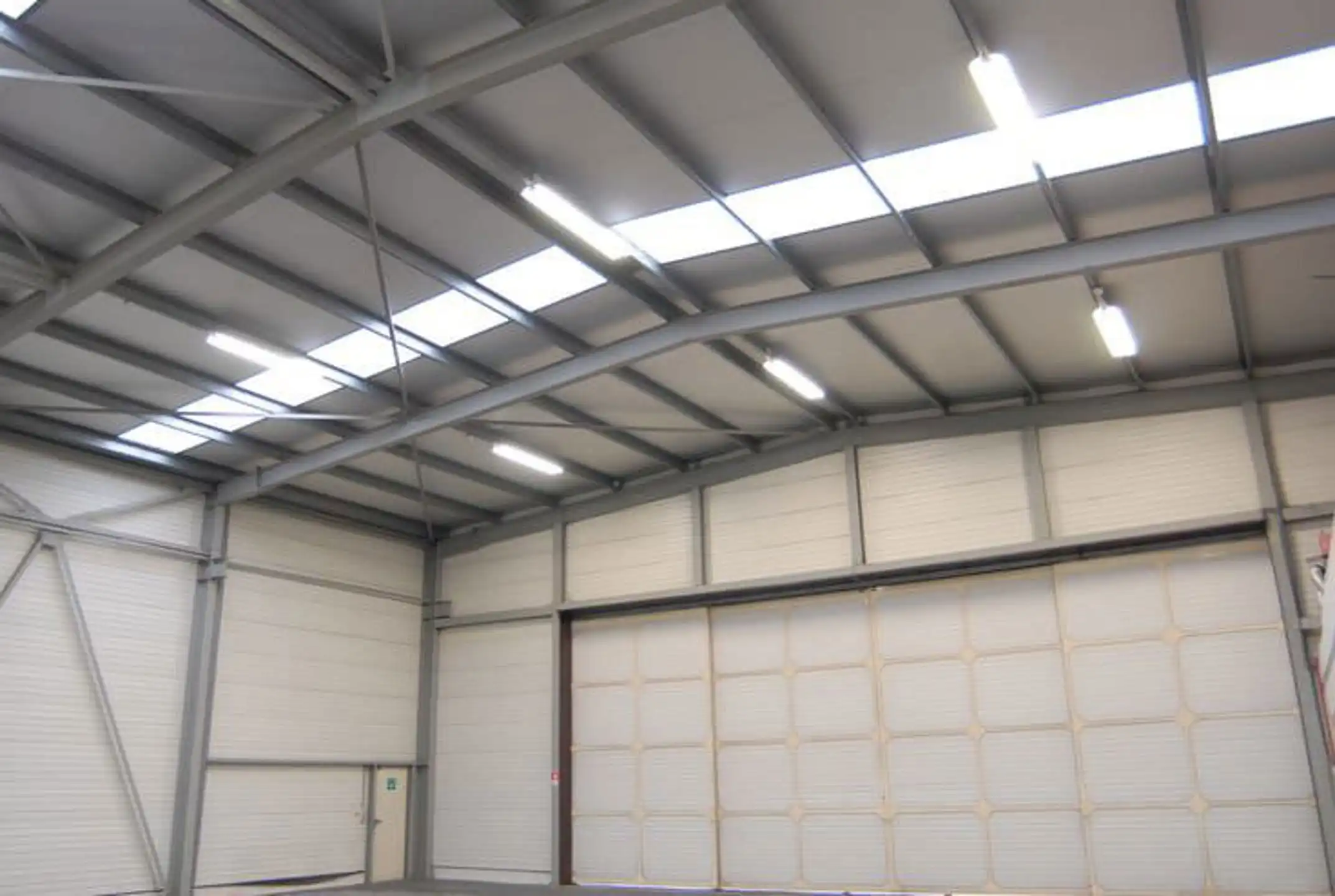 BEDRIJFSGEBOUW VAN 300M² foto 5