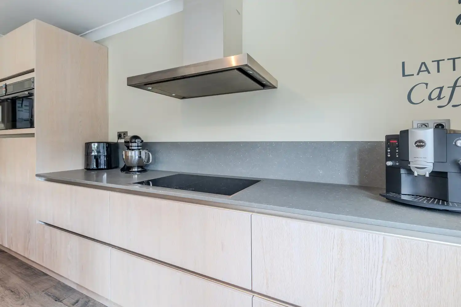 Instapklaar duplex-appartement op geliefde locatie aan de Waterstraat in Lanaken foto 10