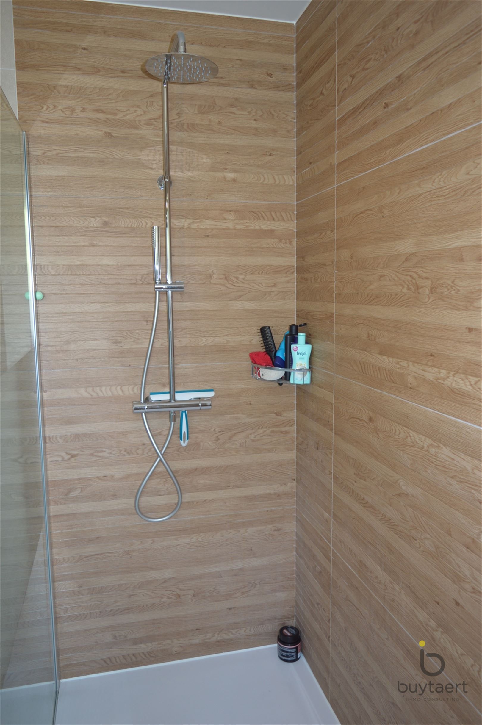 Recente ruime en lichte woning te Schilde. foto 12