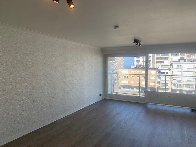 Ongemeubeld appartement met frontaal zeezicht vooraan en zicht op Wellington golf achteraan, 3 terrassen foto 2