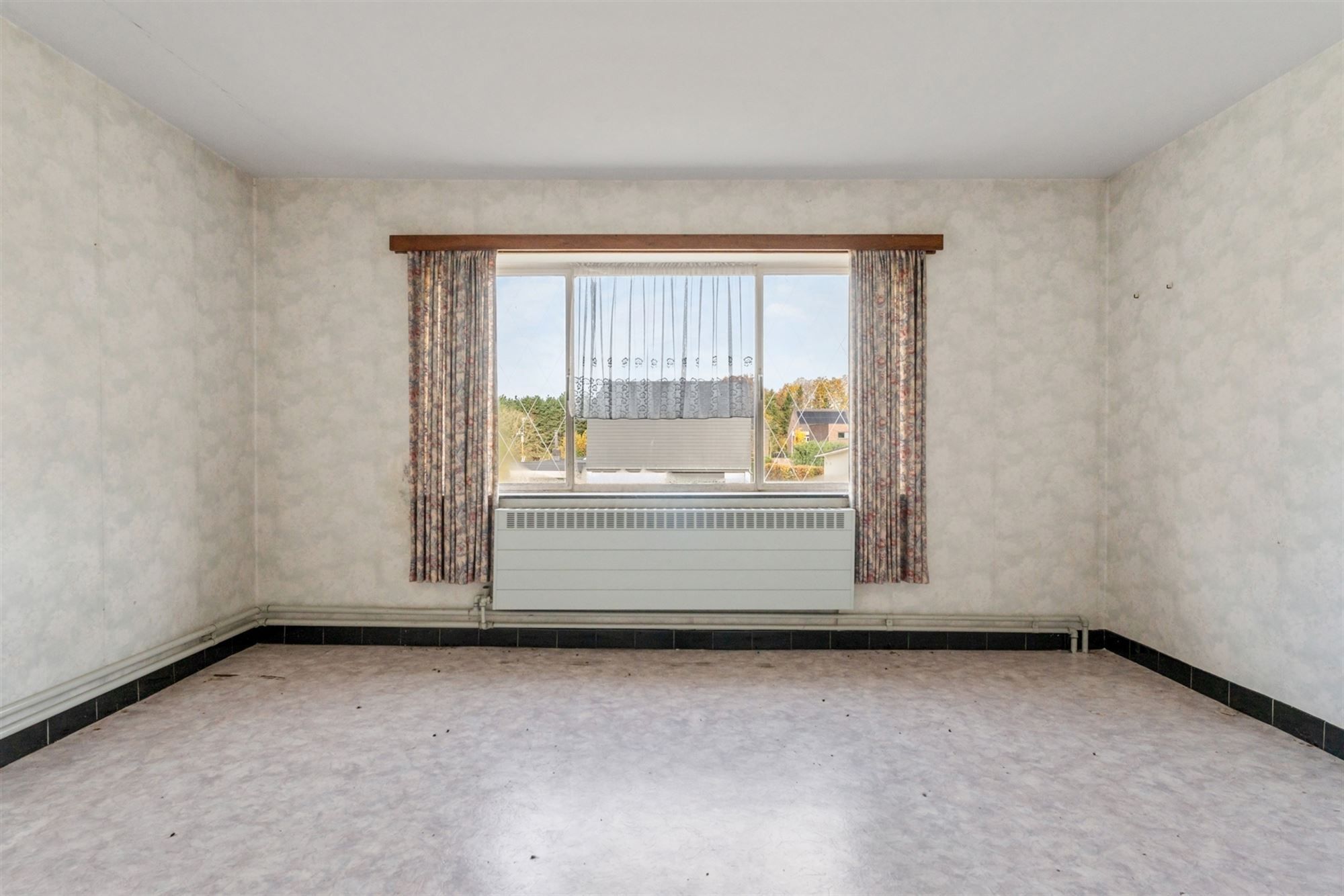 TE RENOVEREN OF AF TE BREKEN WONING OP EEN RUSTIGE LIGGEN TE PAAL foto 12