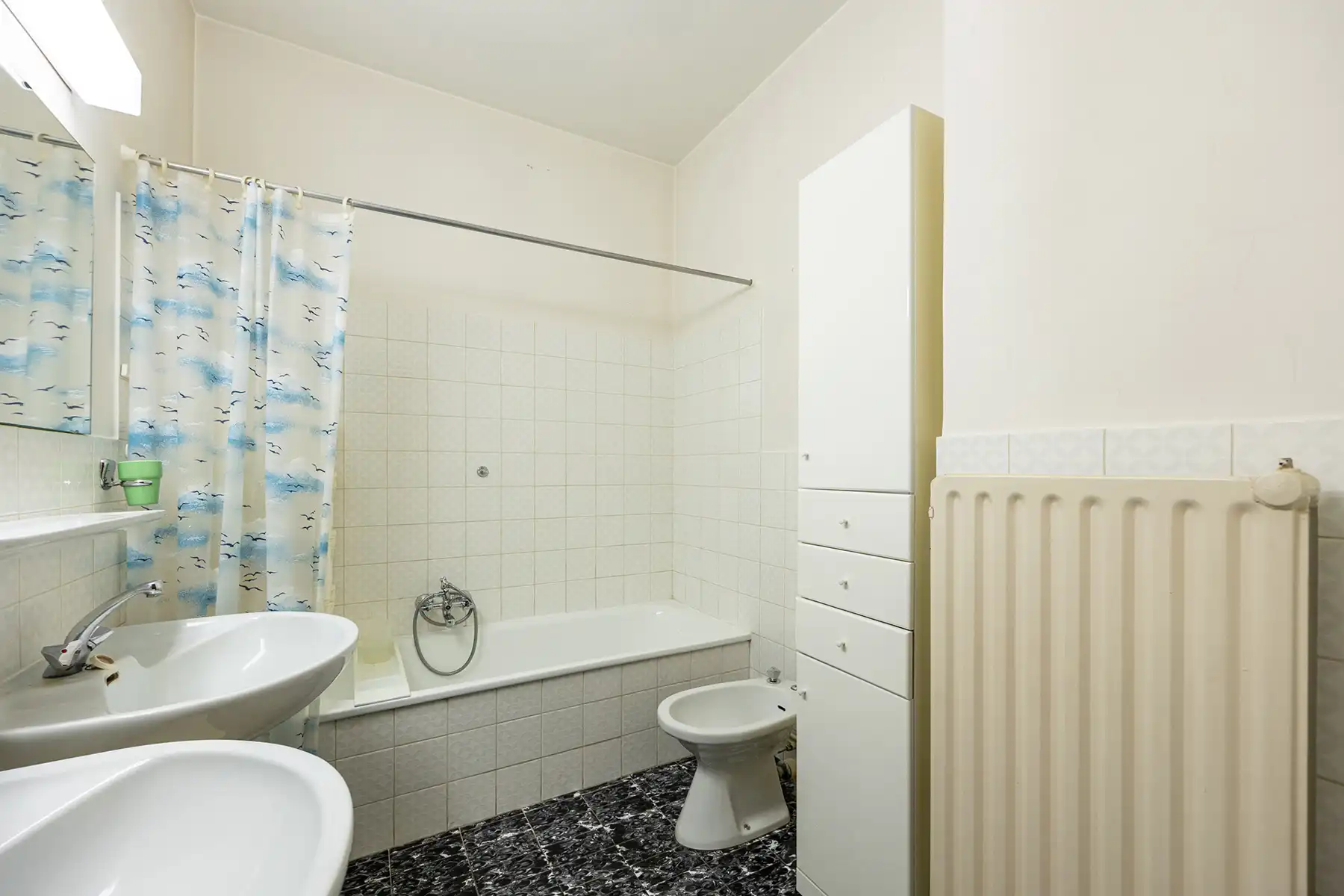 RUIM 3 SLAAPKAMERAPPARTEMENT MET TUIN & GARAGE foto 14