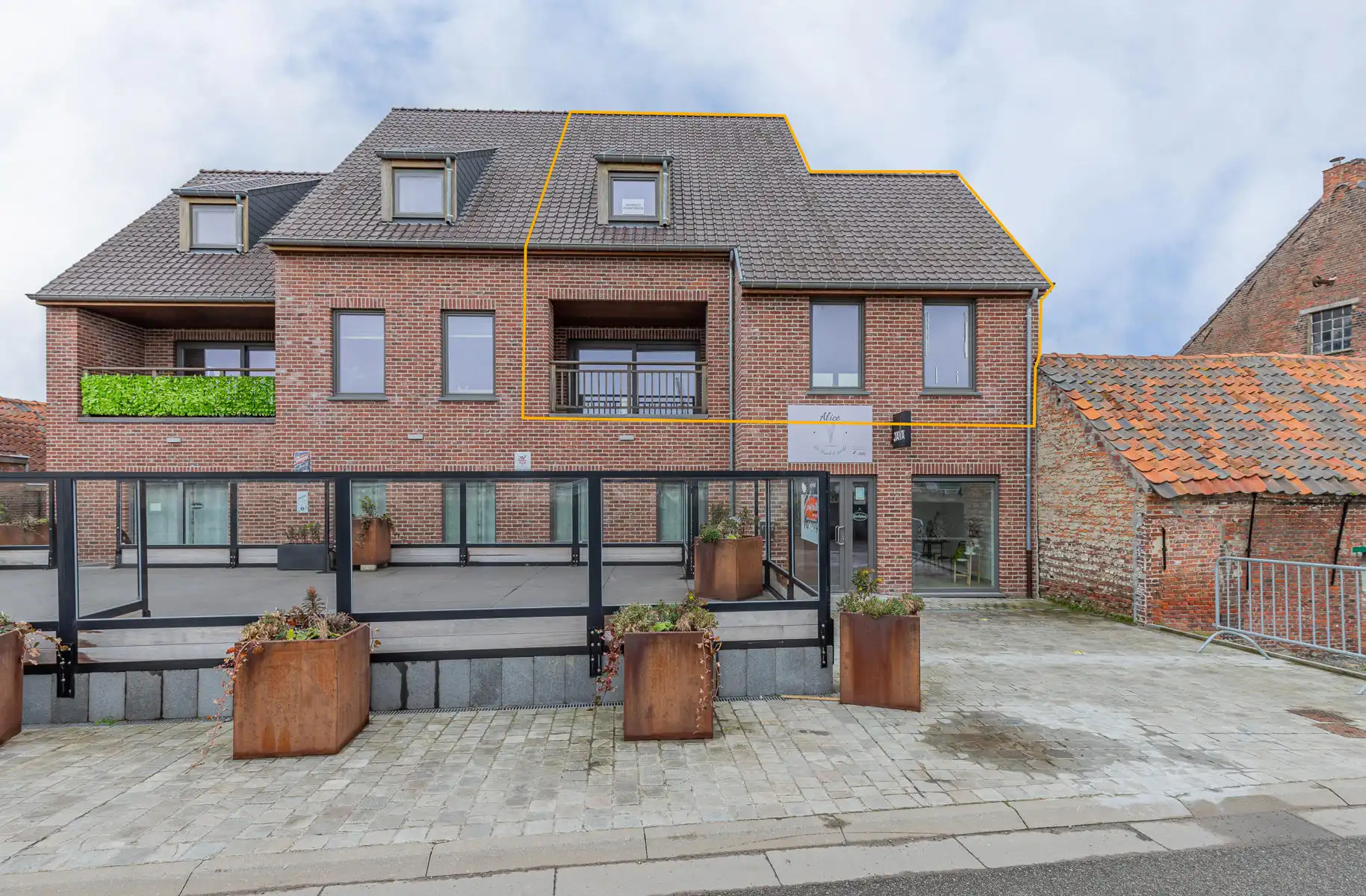 WICHELEN (Wetteren) - Triplex appartement 138m² - 3 kamers foto {{pictureIndex}}