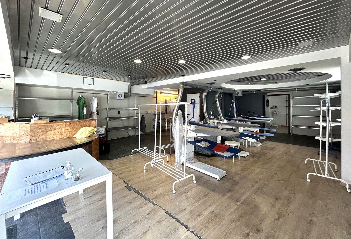 Handelspand met woonst – topvisibiliteit in Kessel-Lo! foto 2