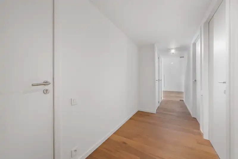 Modern luxe nieuwbouwappartement te koop in Roeselare met gunstige oriëntatie foto 3